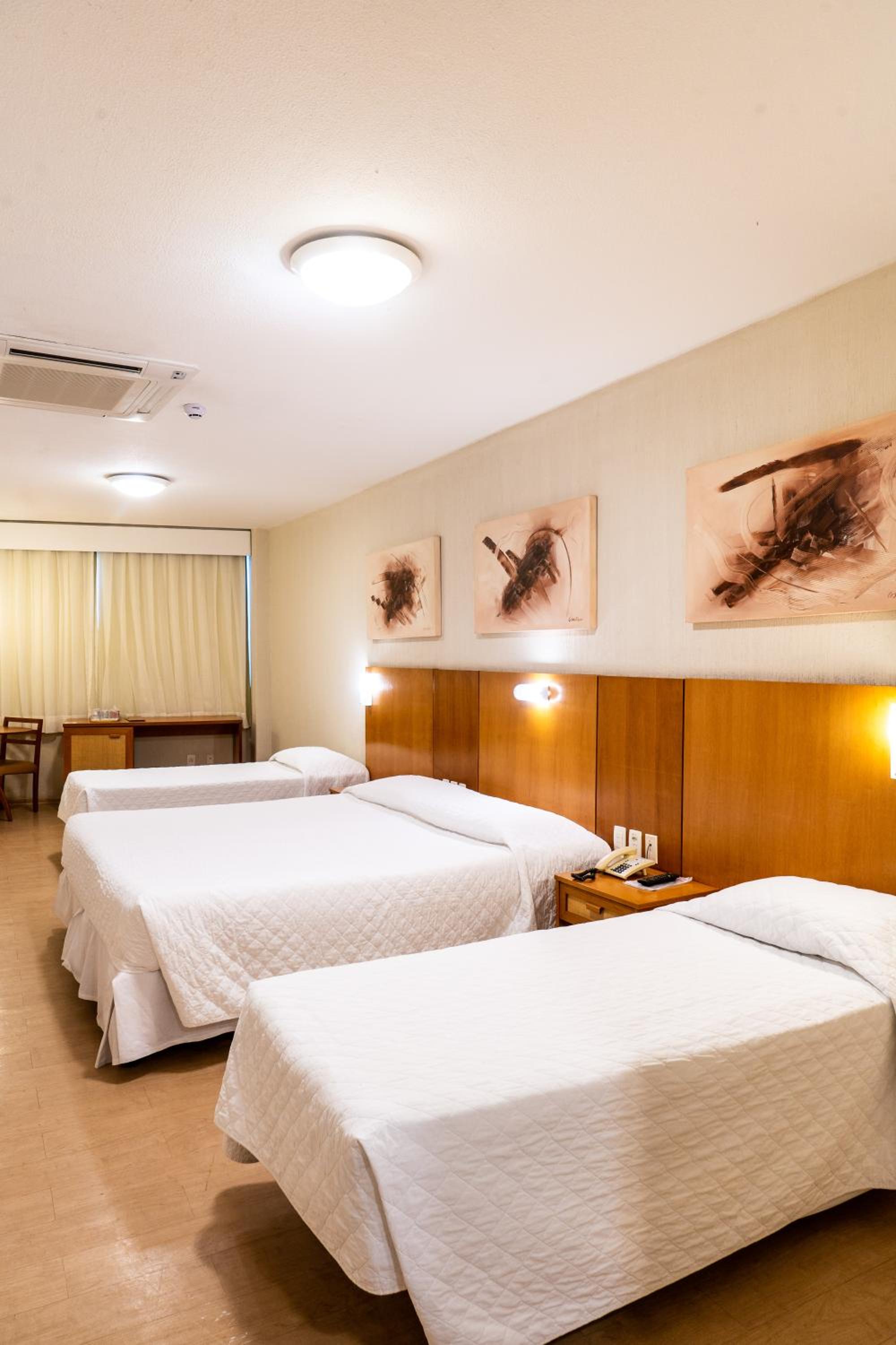 Standard Quadruple Room - Photo 4