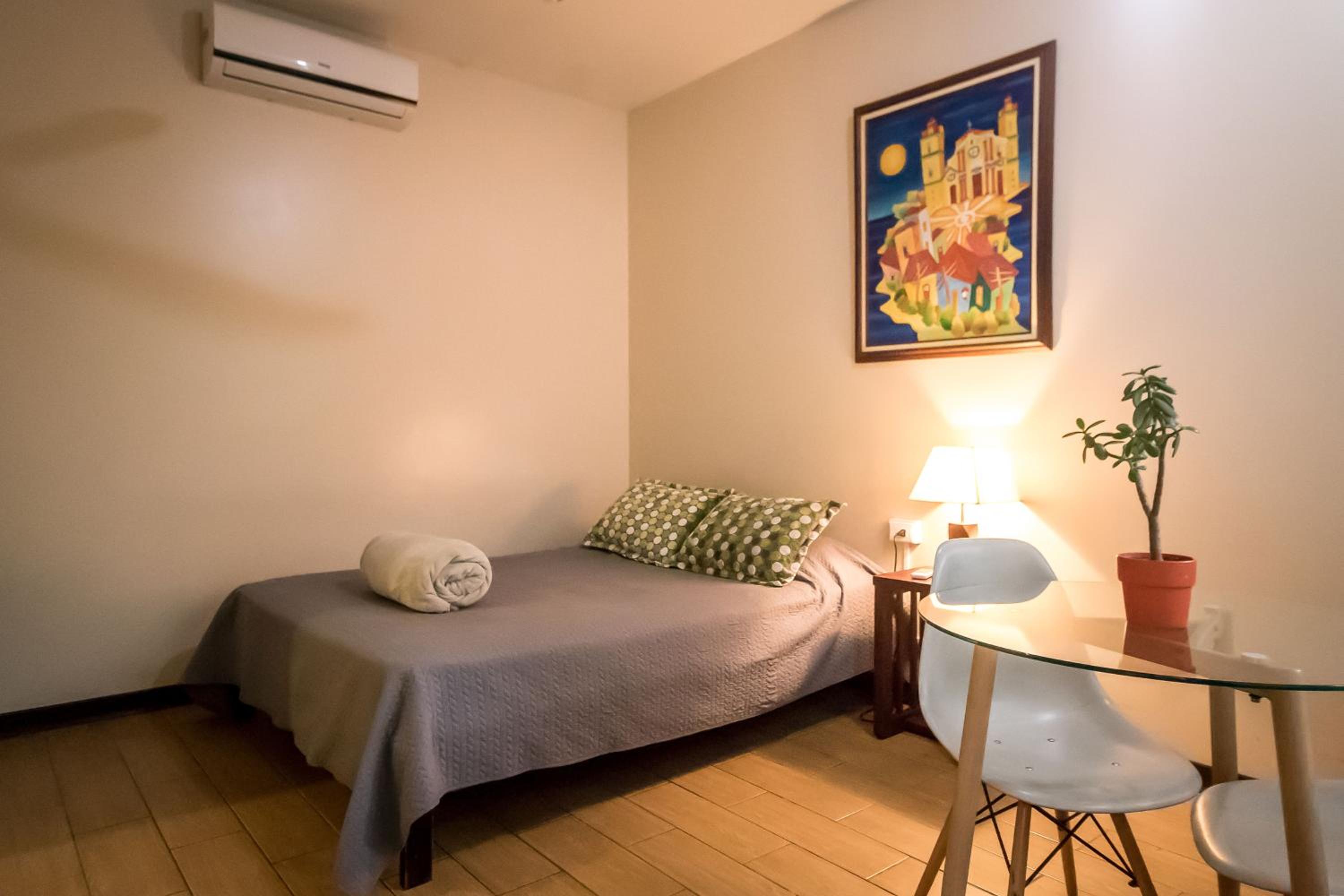 Standard Queen Room photo 3