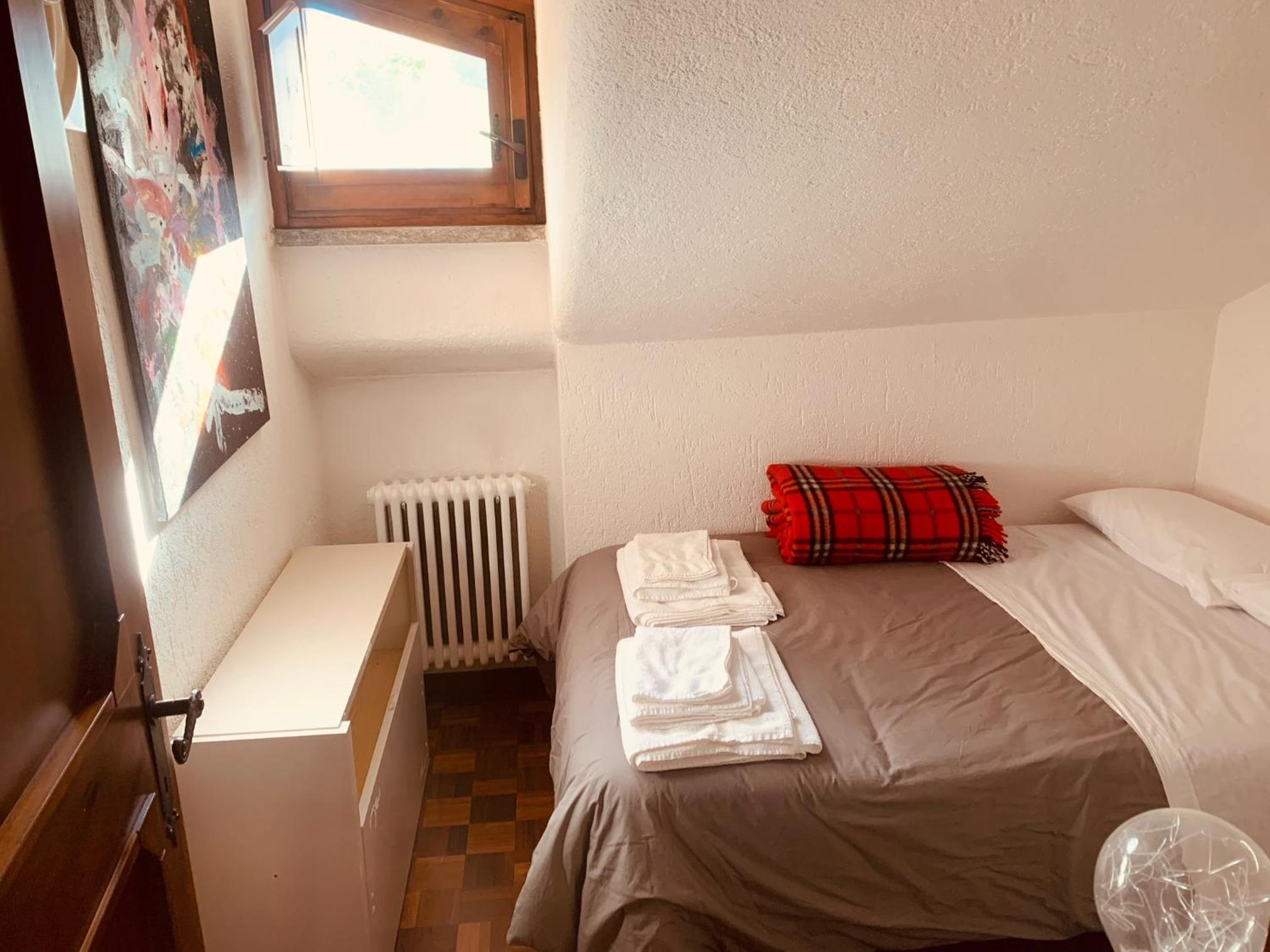 Two-Bedroom Apartment - Photo 12