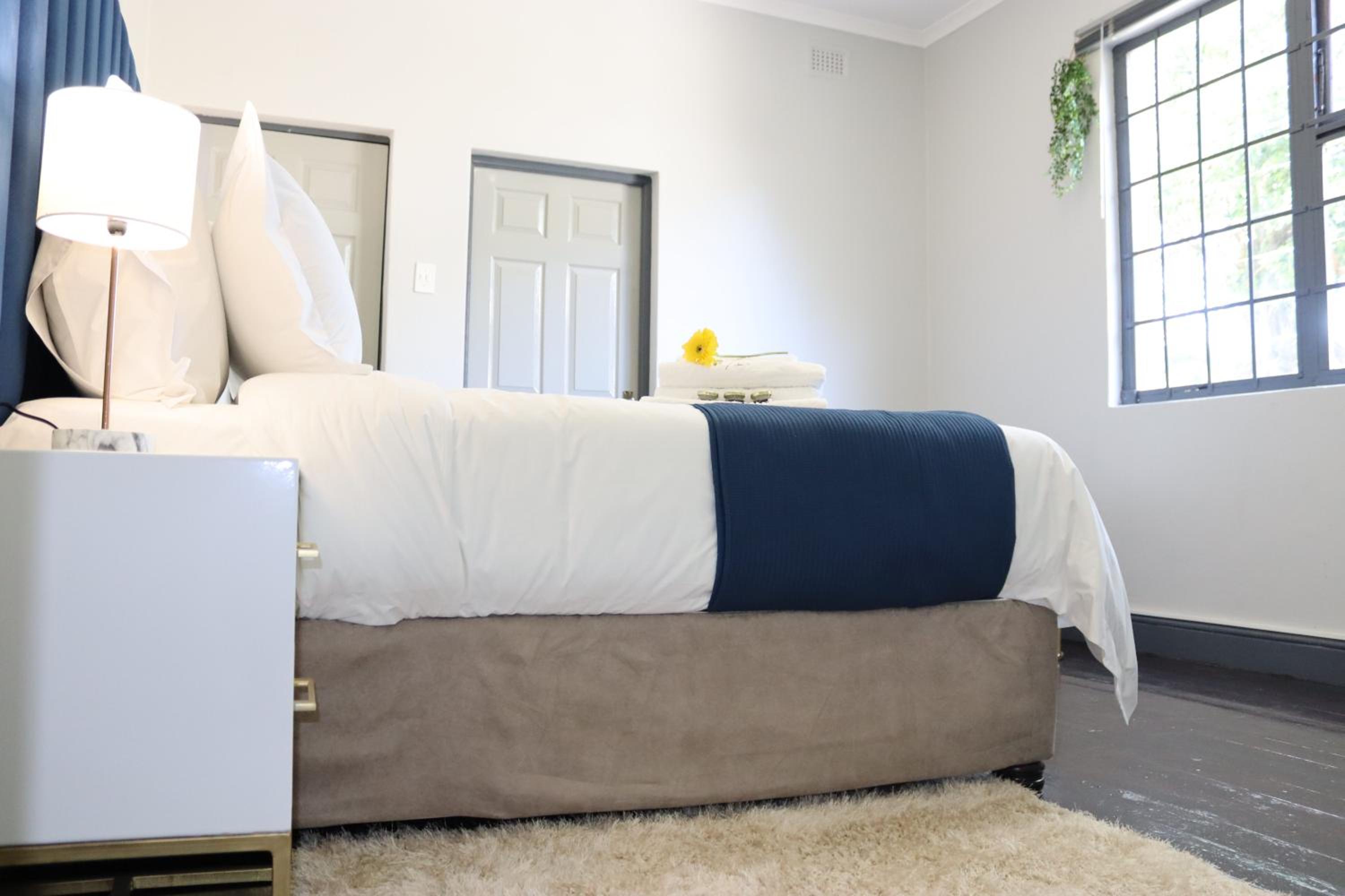 Standard Suite - Photo 4