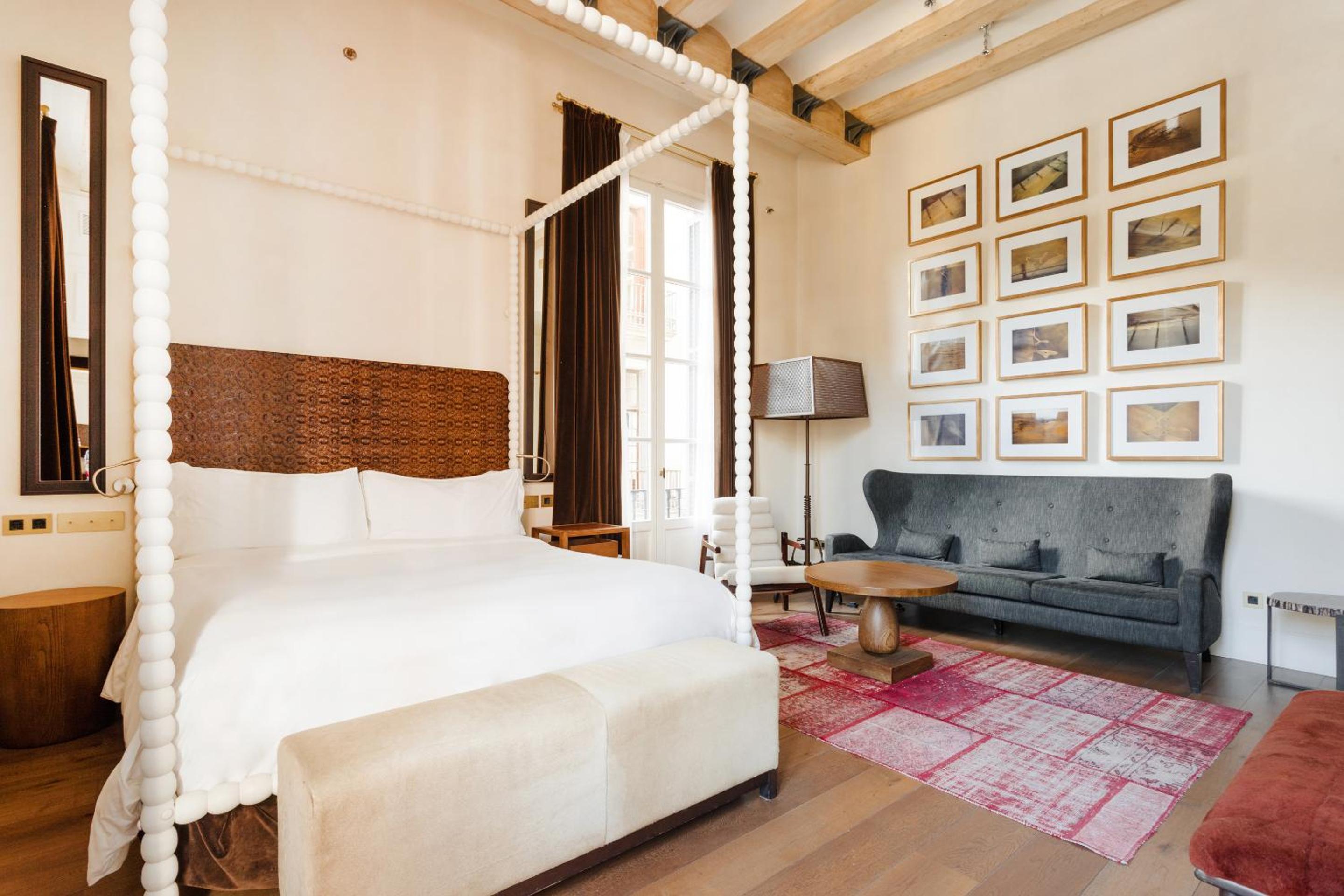 Suite King con Balcón