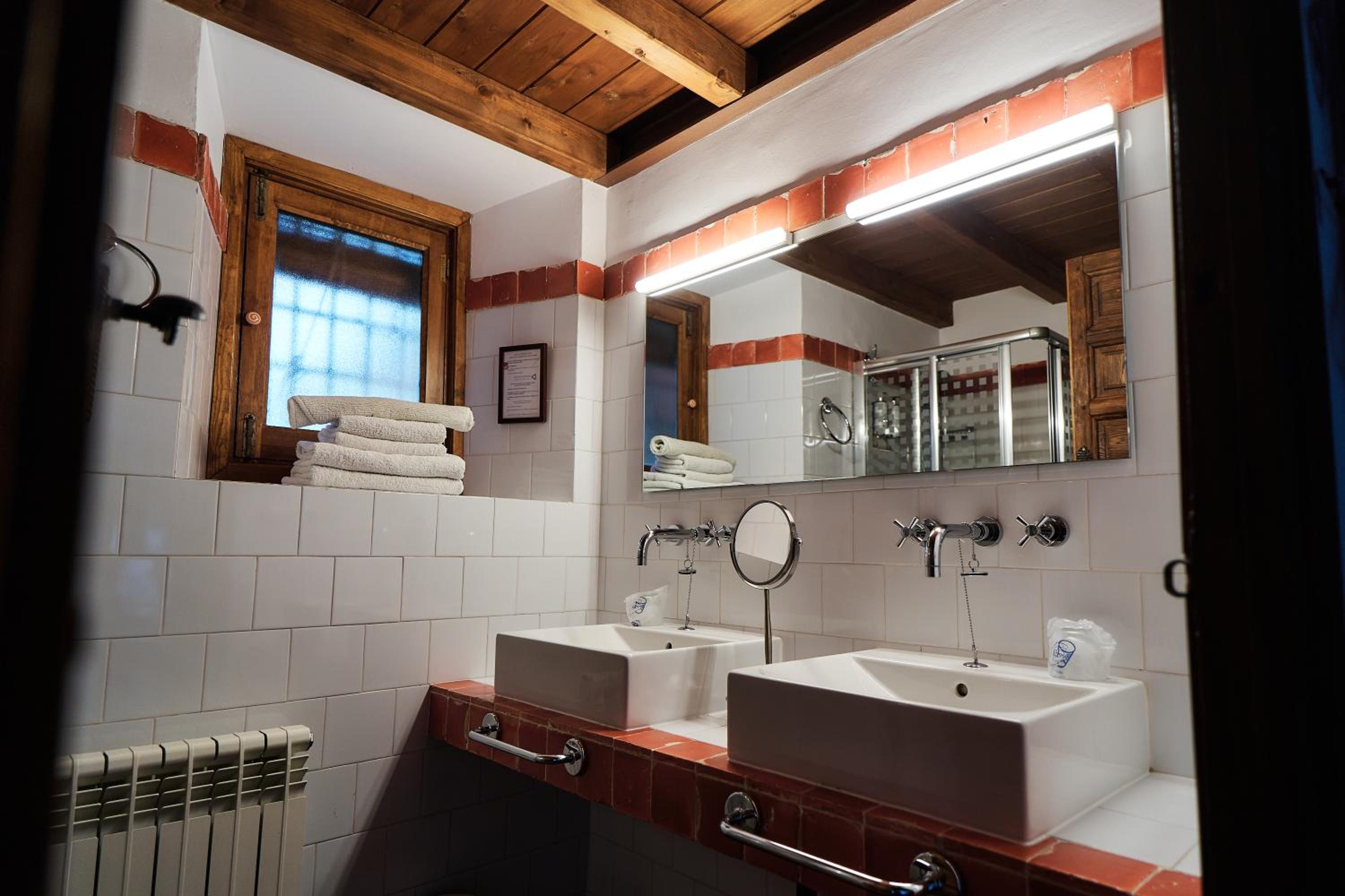 Special Offer - Double or Twin Room - Photo 14