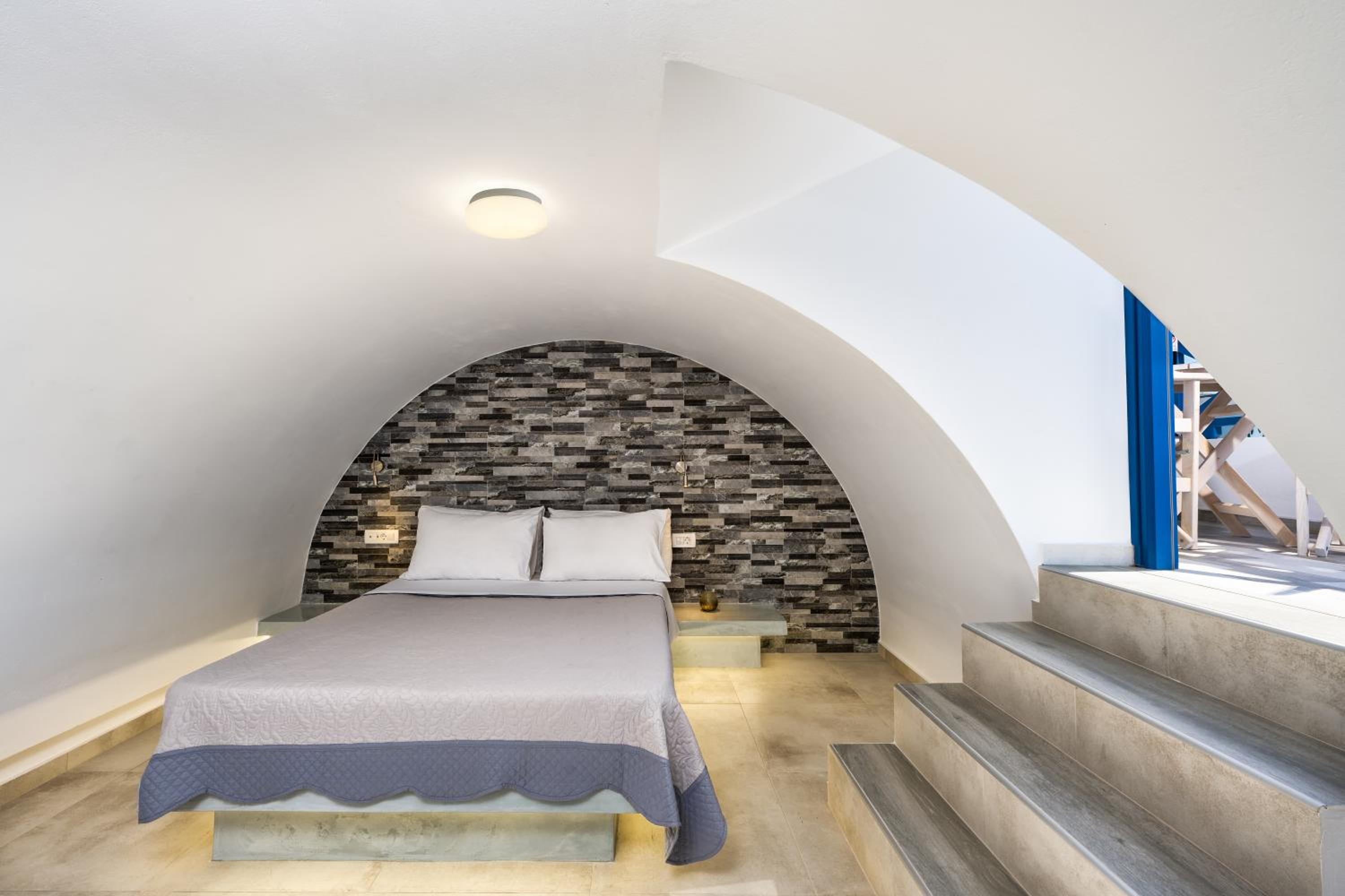 Junior Suite with Sea View - Photo 3