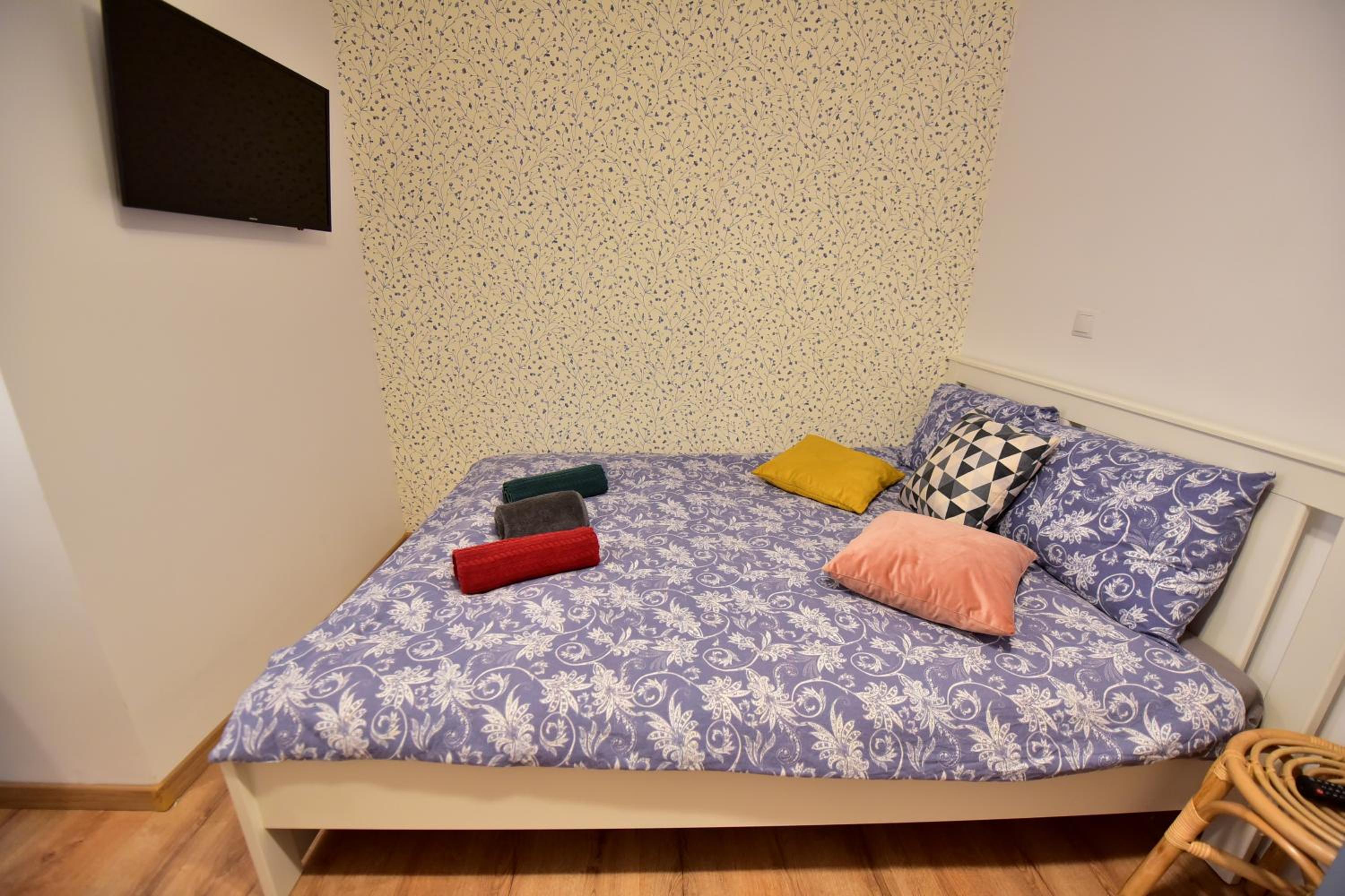 Apartment with Garden View - Photo 6