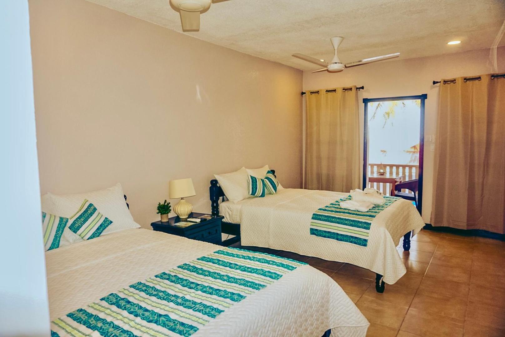 Deluxe Double Room with Sea View (Islander Seaview Delight) photo 3