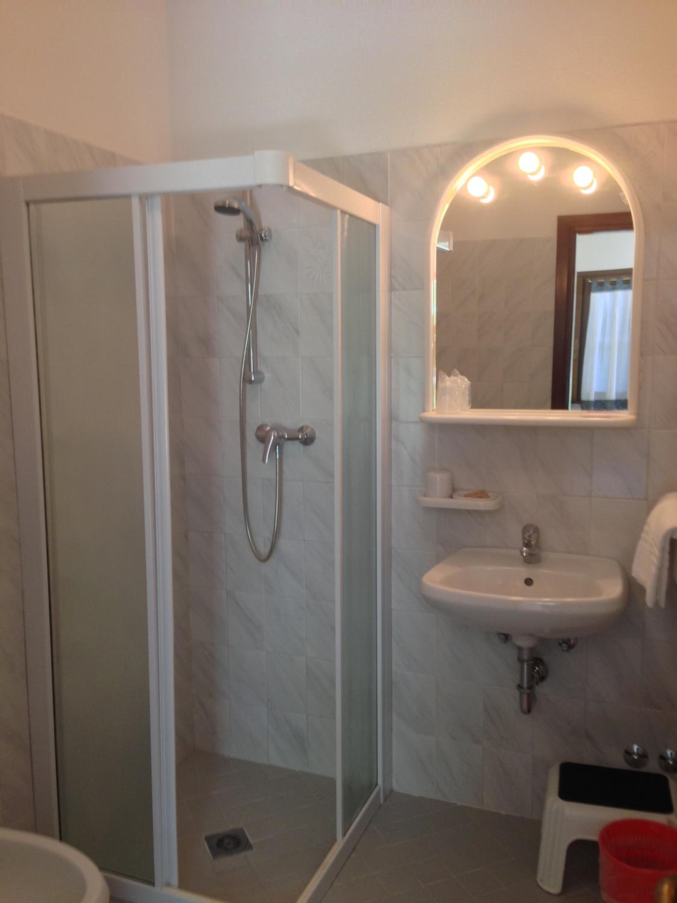 Standard Double or Twin Room with Garden View photo 3