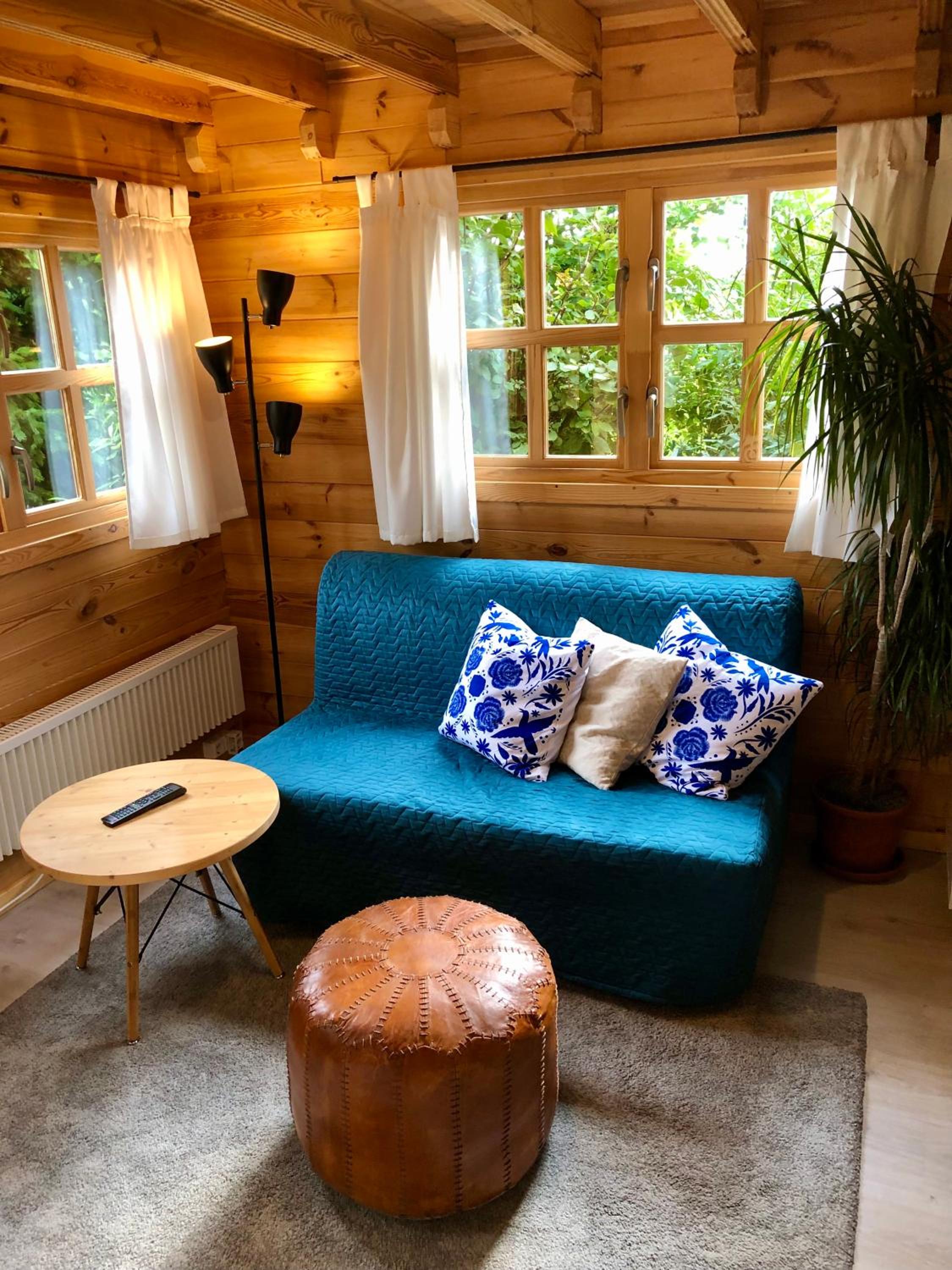 One-Bedroom House photo 1