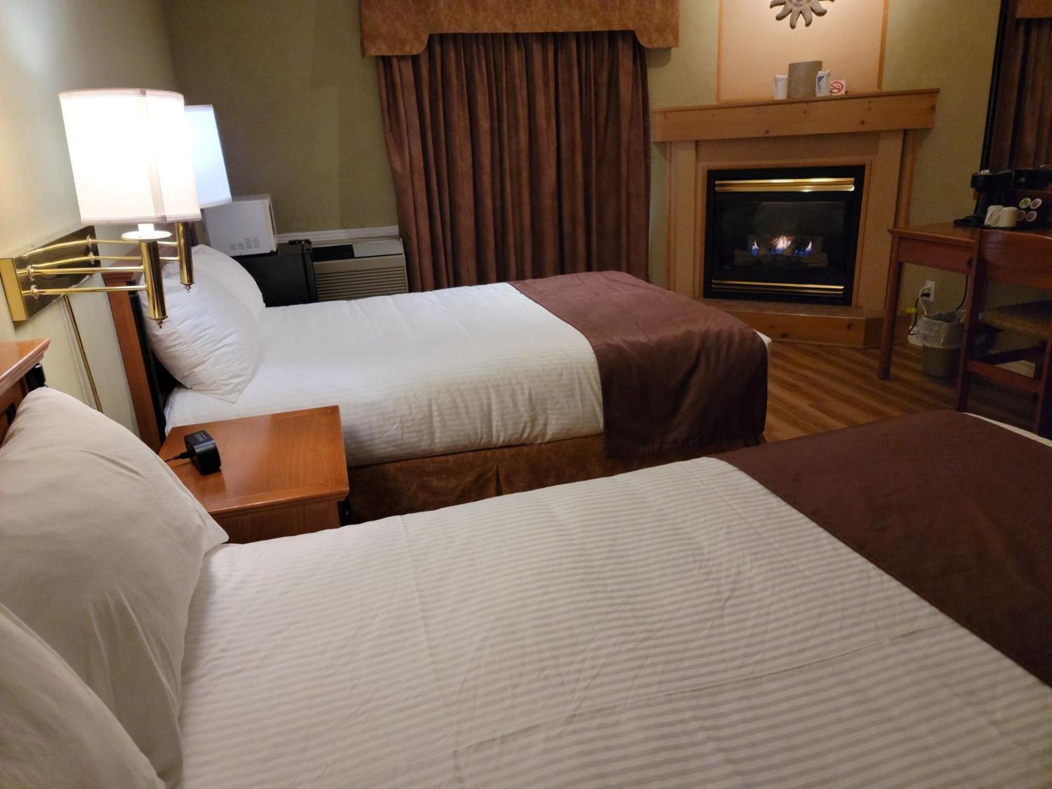 Quadruple Room with Fireplace - Non Smoking