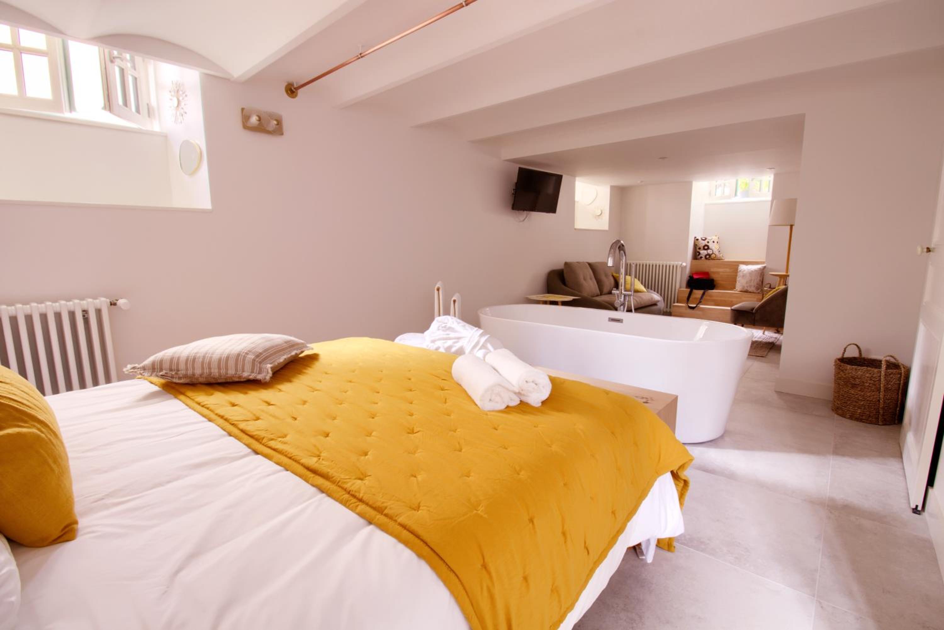 Queen Room with Spa Bath photo 2