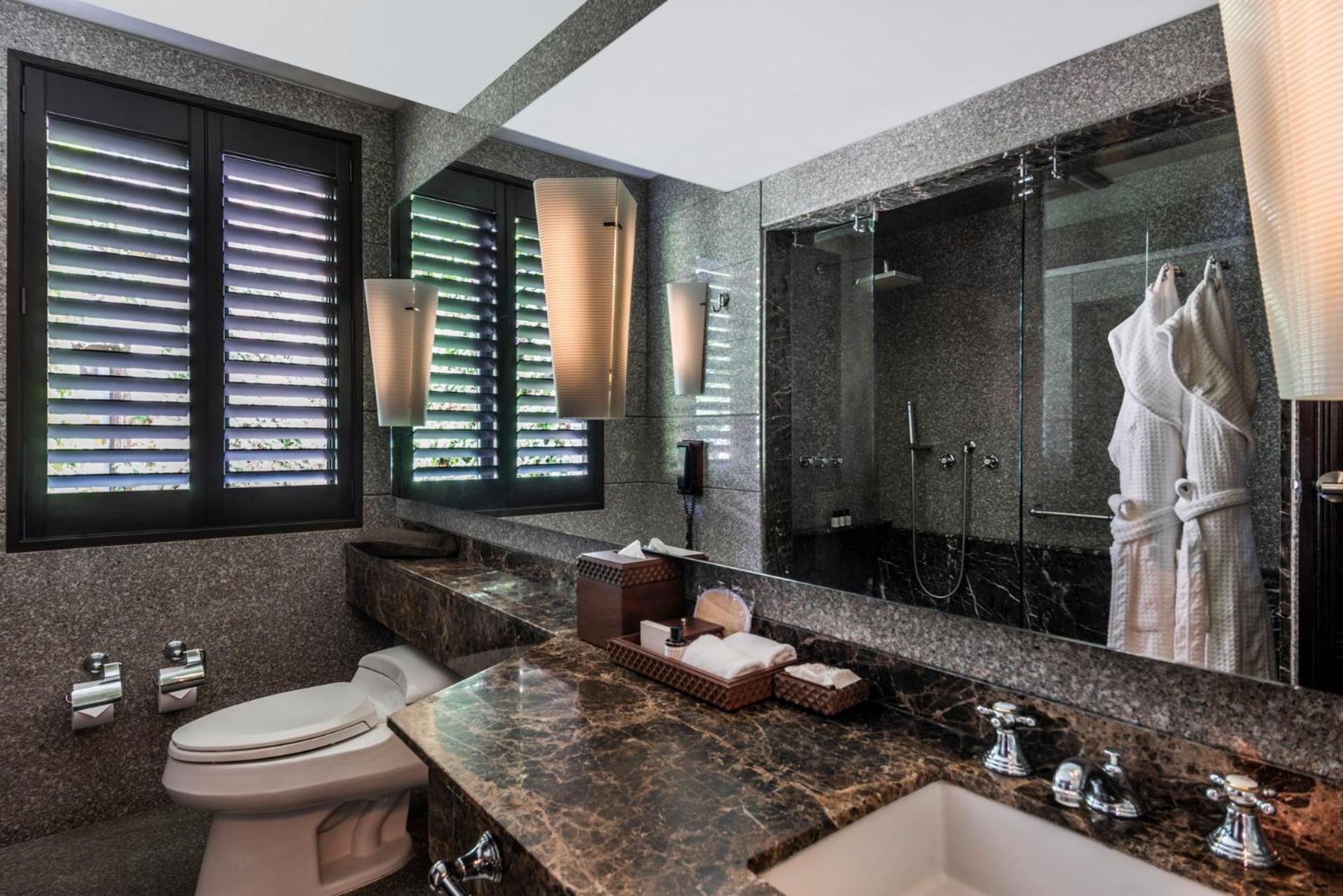 One-Bedroom Suite with Balcony - Photo 1