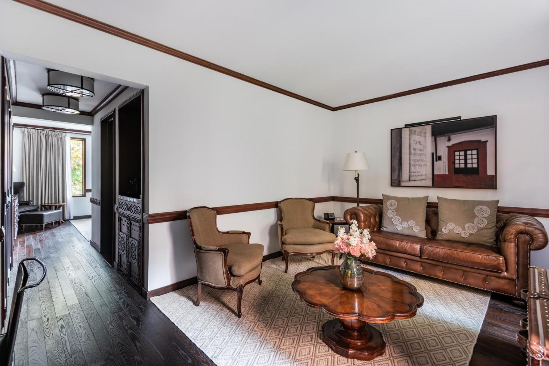  Executive Suite (1 King Size Bed) - Photo 2