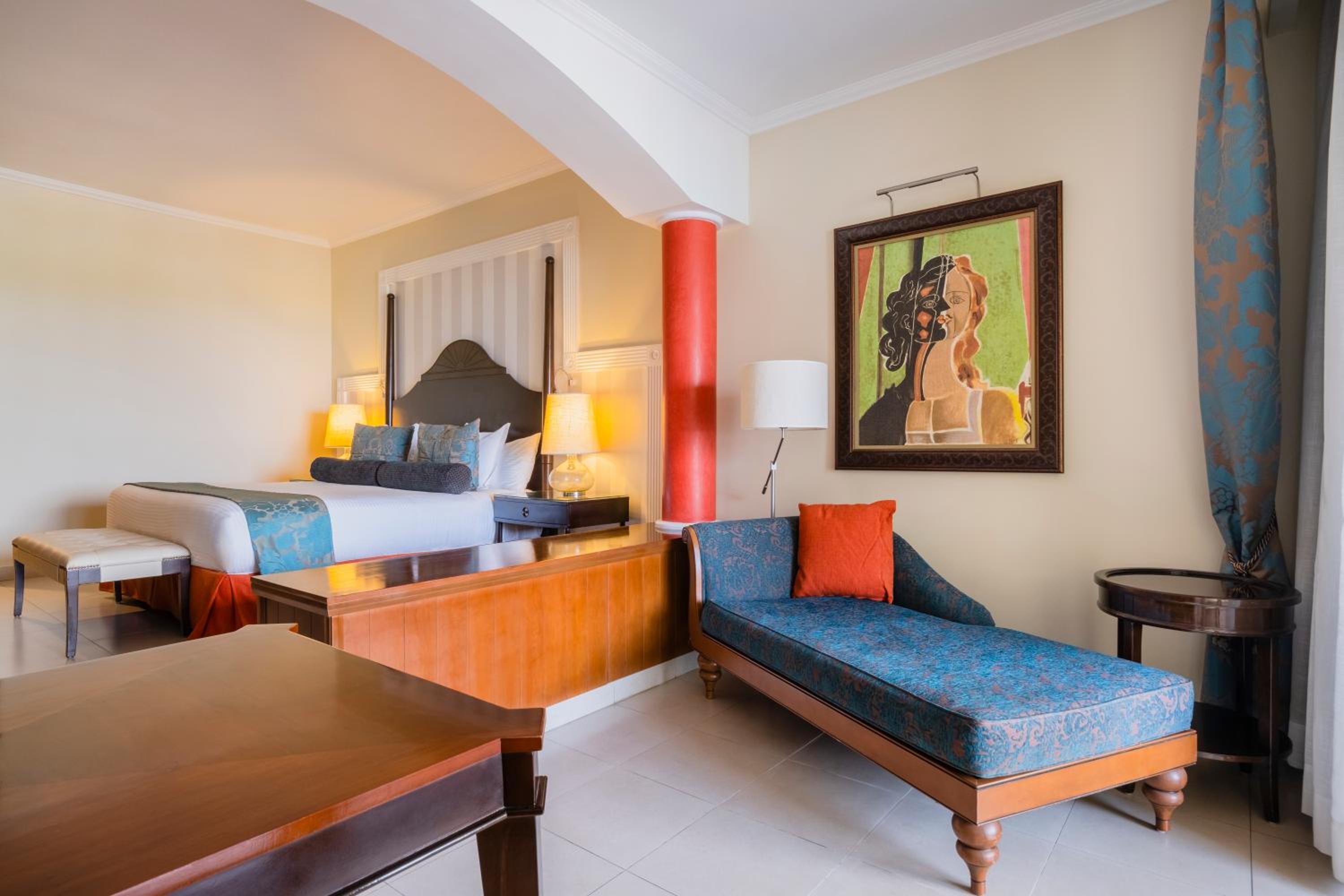 Pool View Suite Single Use