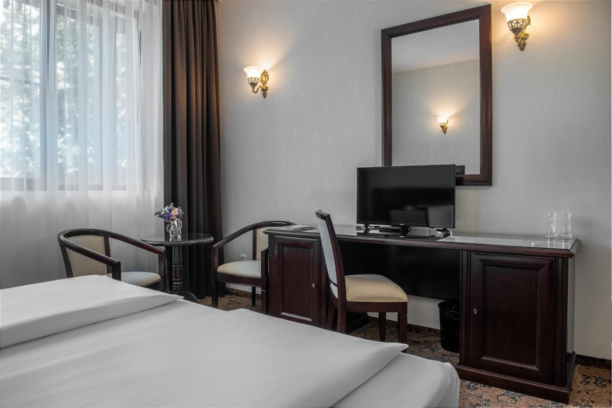 Deluxe Double or Twin Room - Photo 1