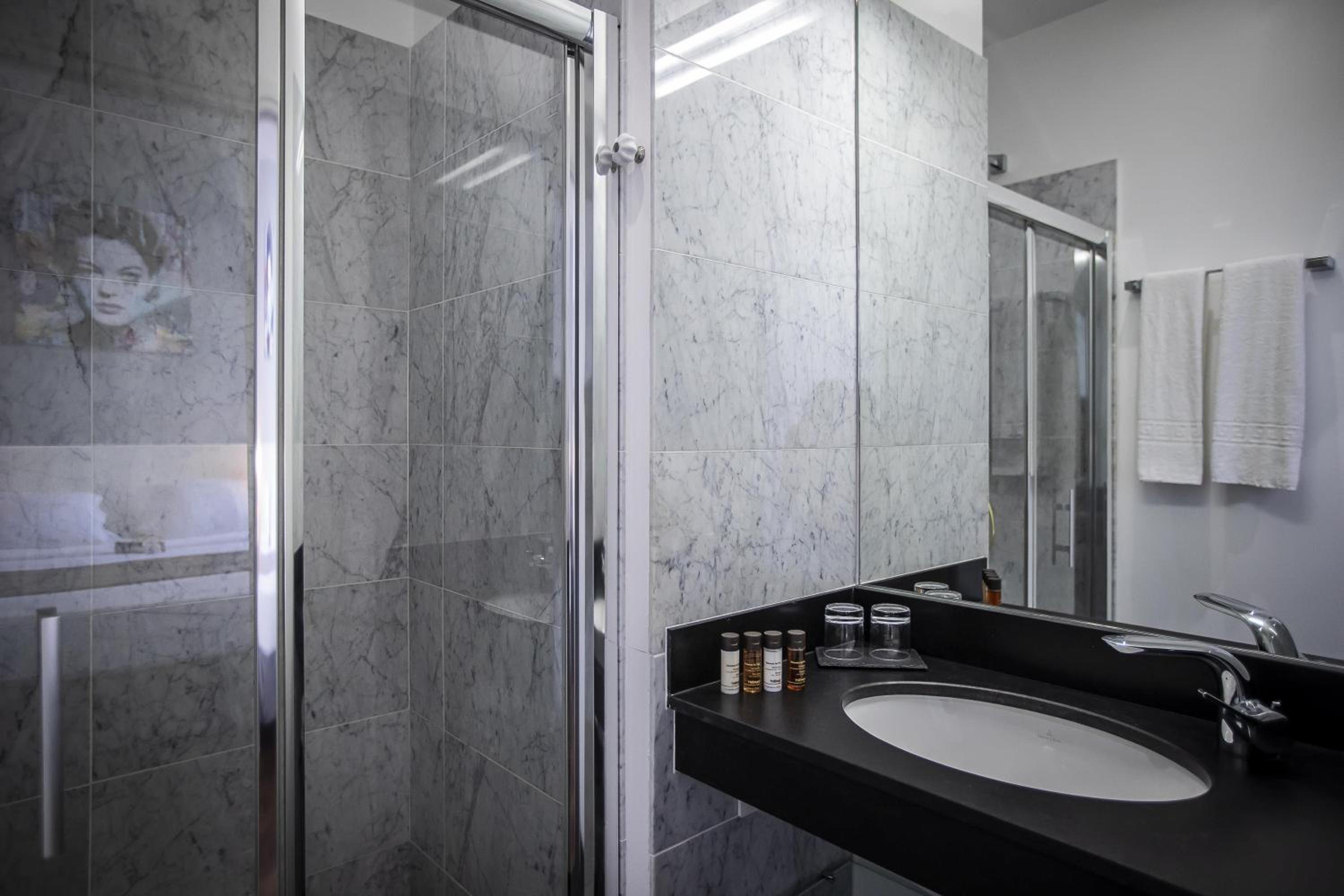 Superior Queen Room with Shower - Non-Smoking