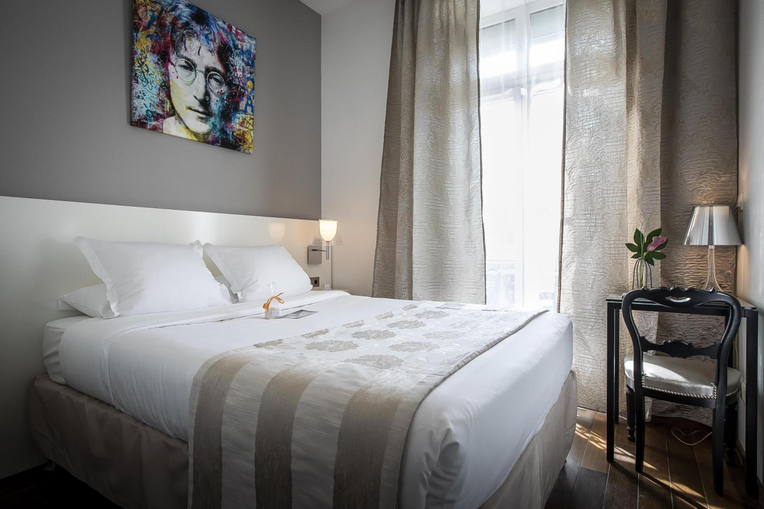 Standard Double Room with Shower - Non-Smoking