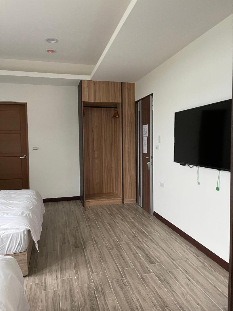 Quadruple Room with Private Bathroom photo 2
