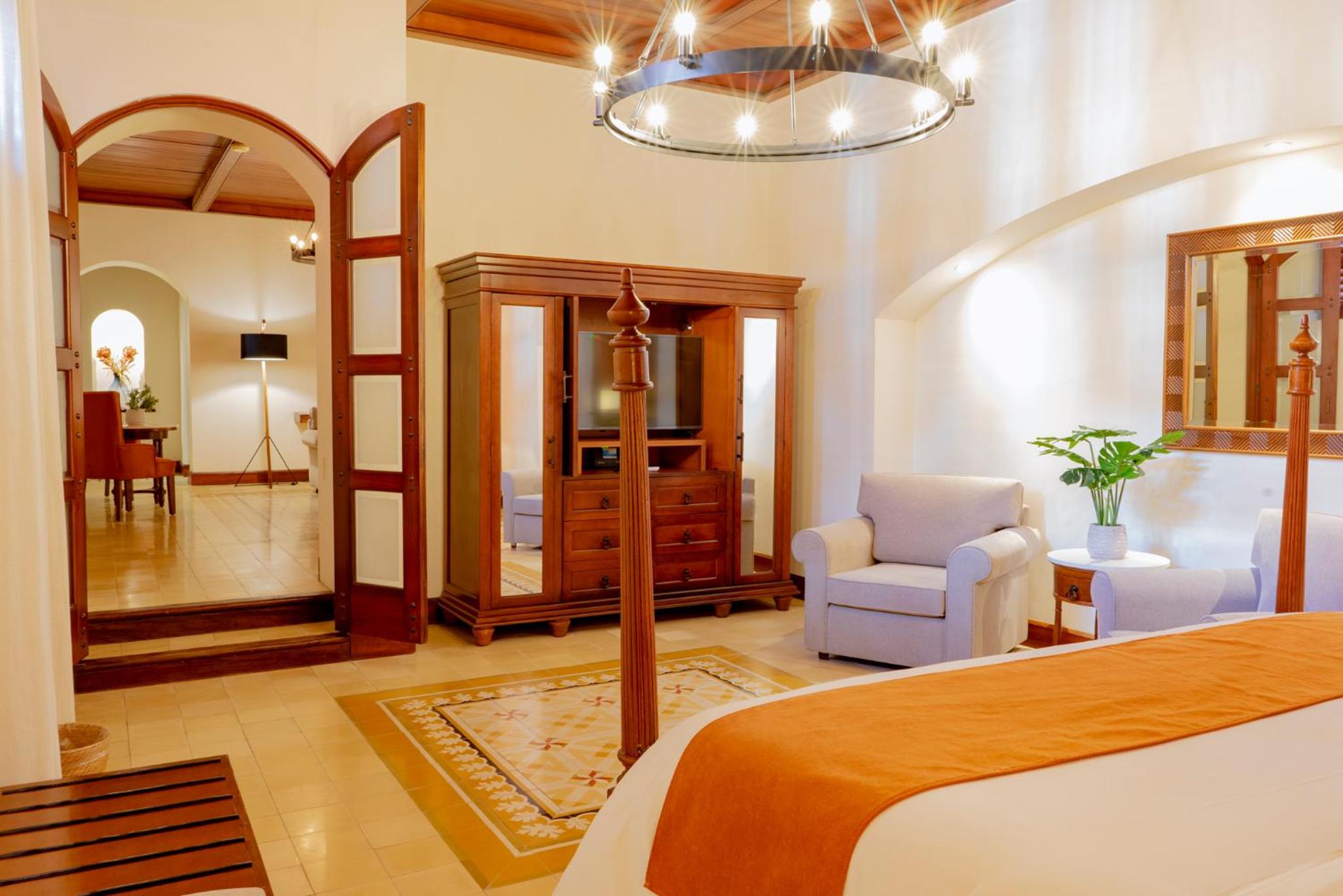 Deluxe Suite - Photo 4