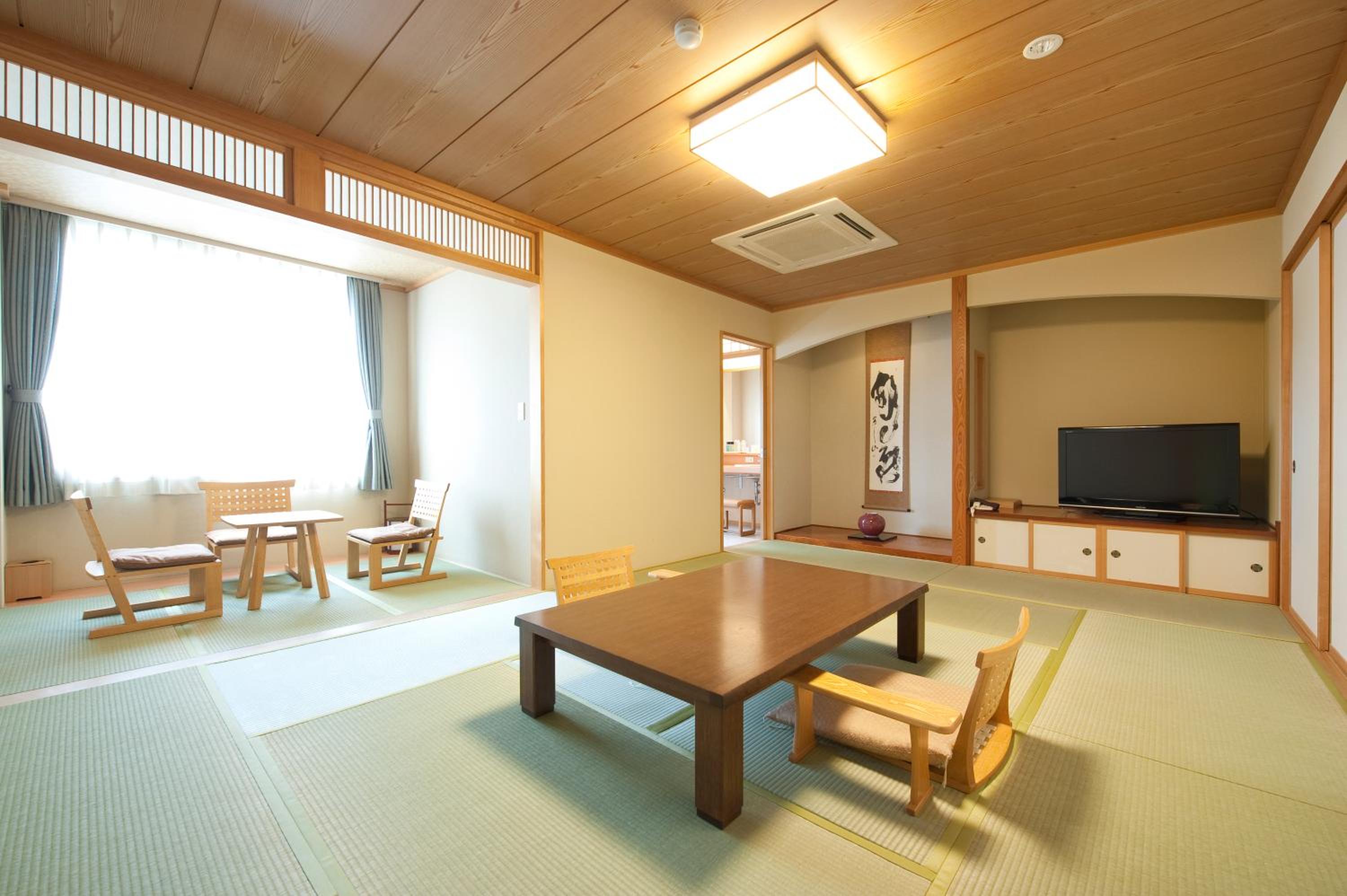 Superior Japanese-Style Room KOUBAI - Non-Smoking