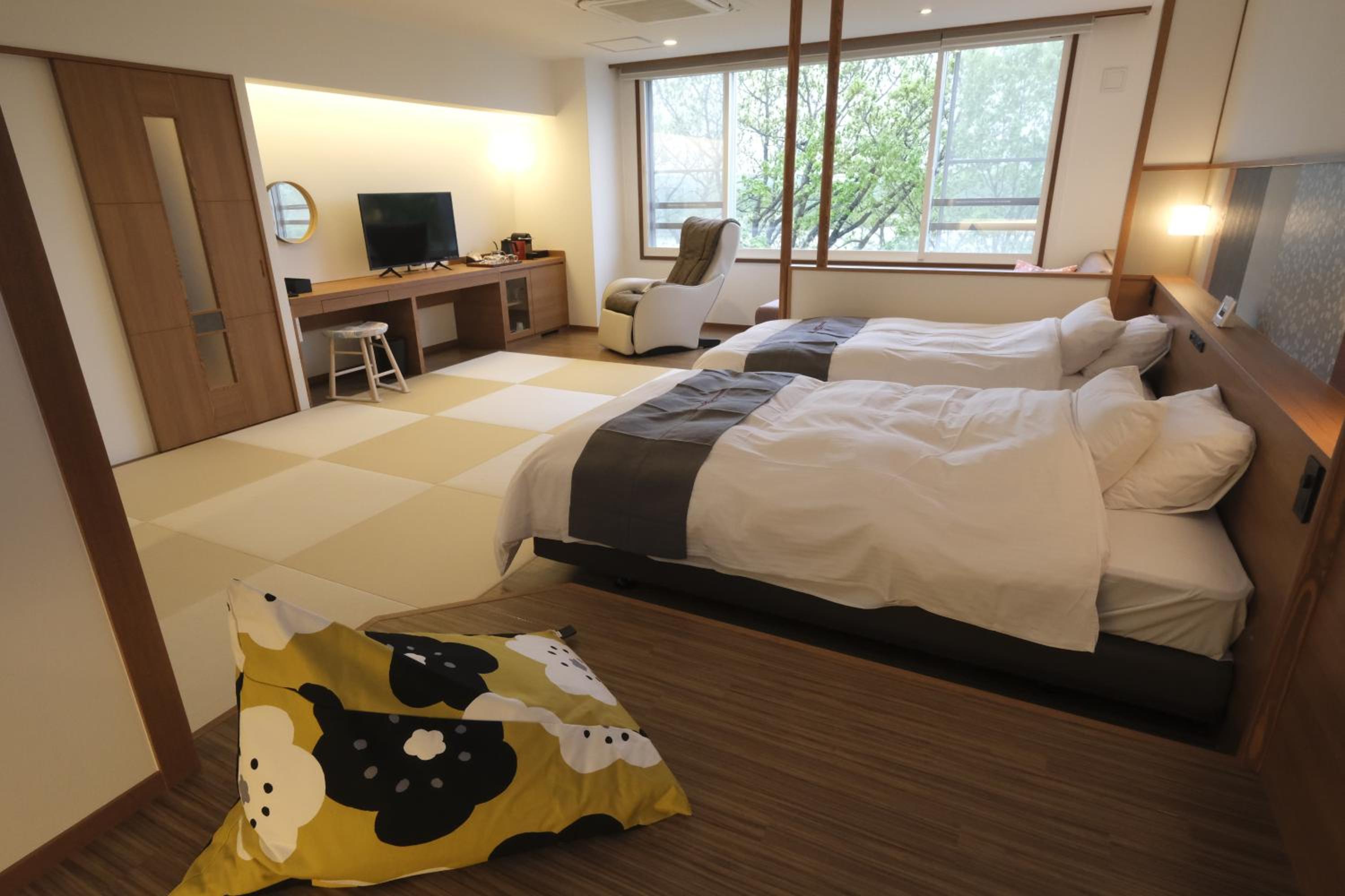 Suite with Tatami Area with Moon View Bath & Private Sauna - Non-Smoking