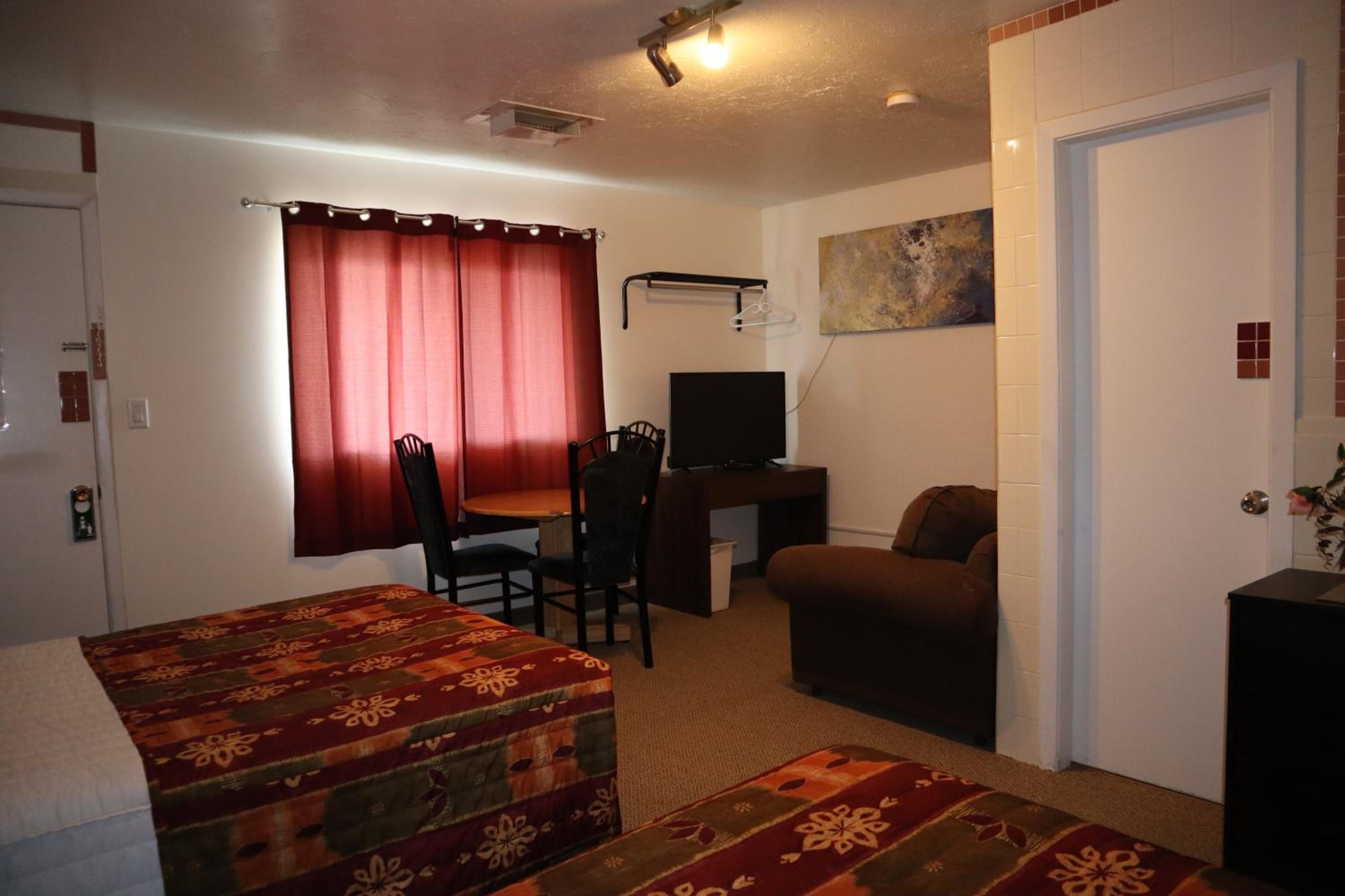 Double or Twin Room - Photo 3