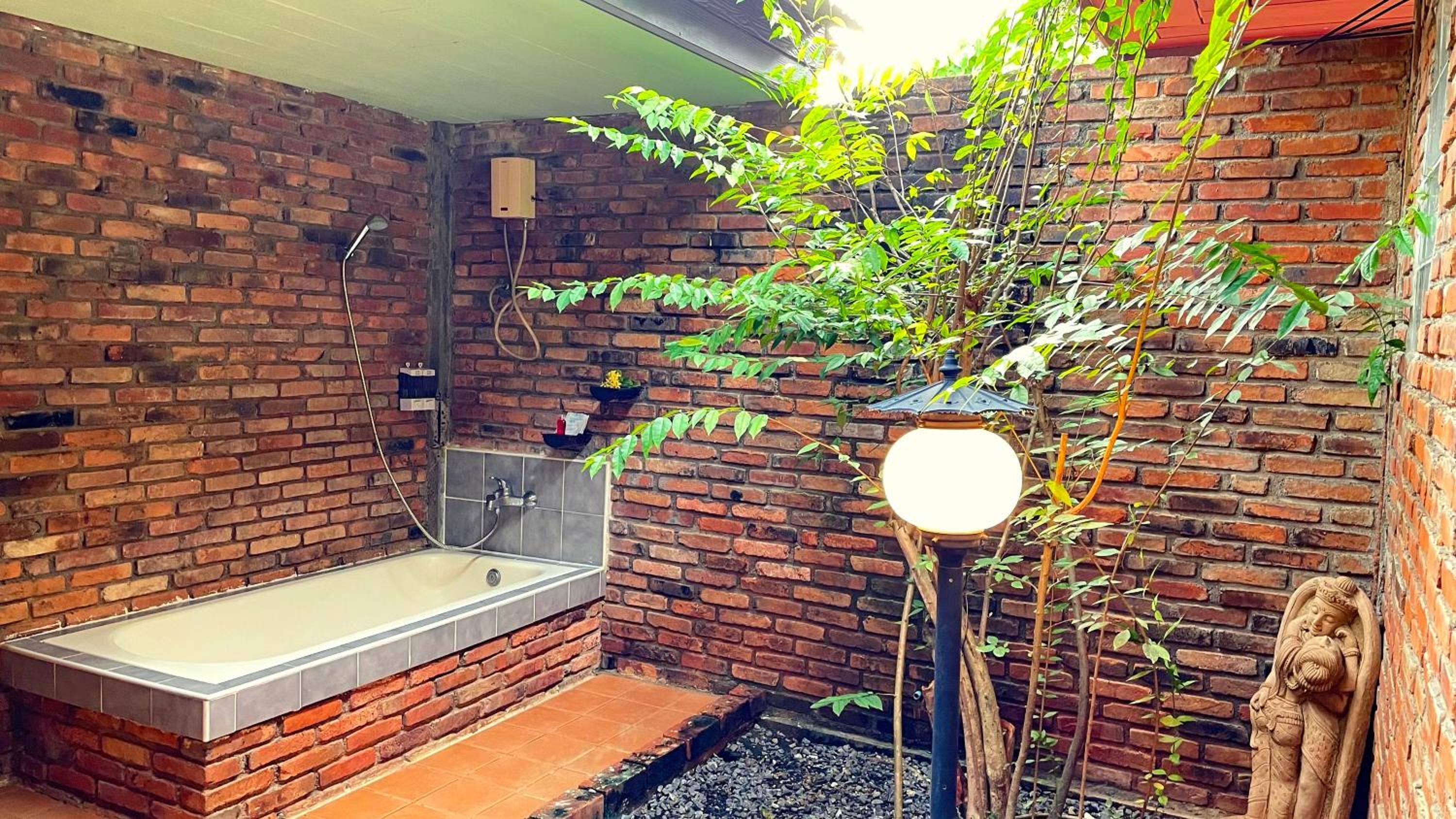 Bungalow - Photo 2