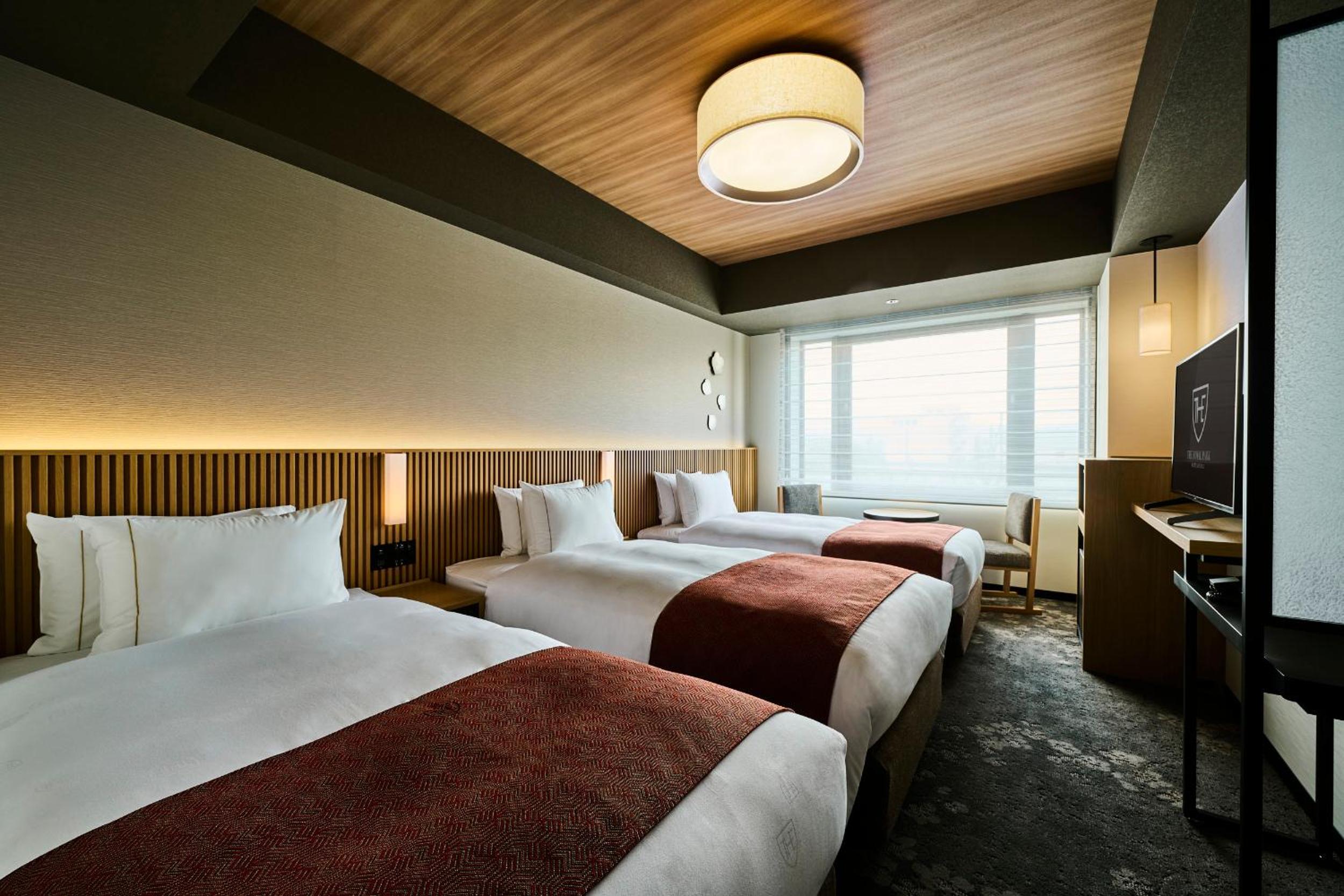 Superior Twin Room (with Extra Bed from 3 Adults) - Photo 5