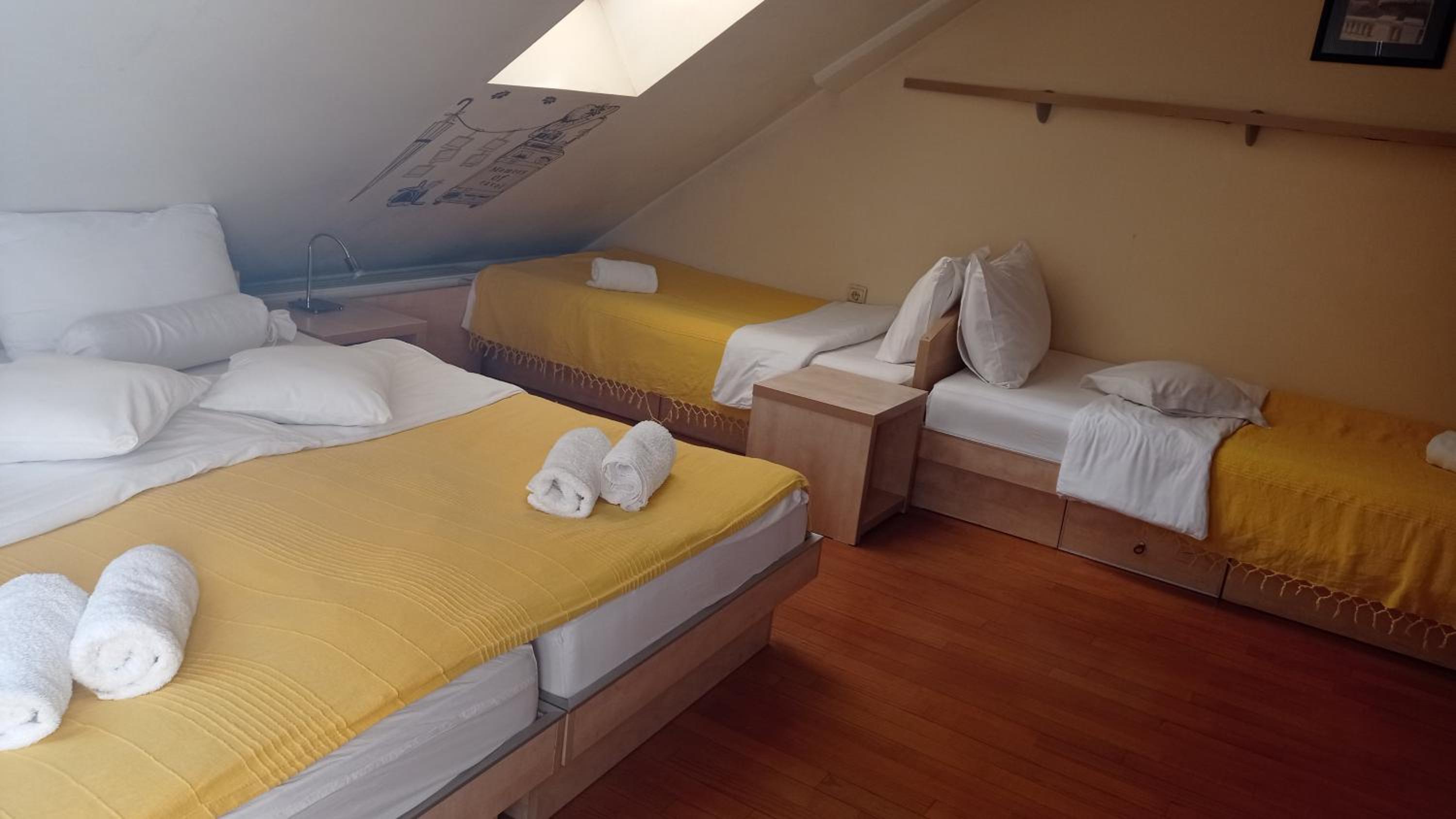 Quadruple Room - Photo 4