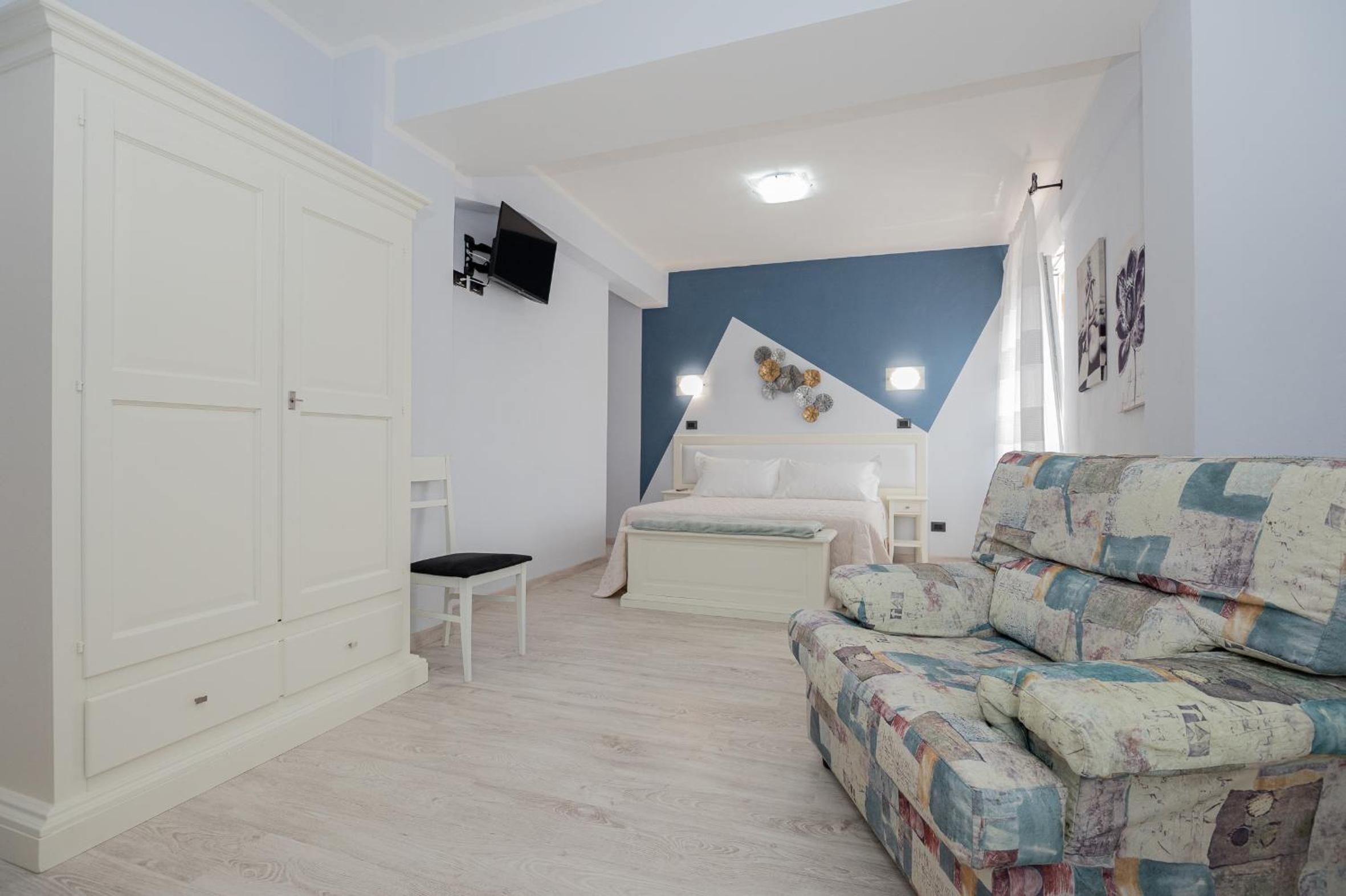Deluxe Double or Twin Room - Photo 1