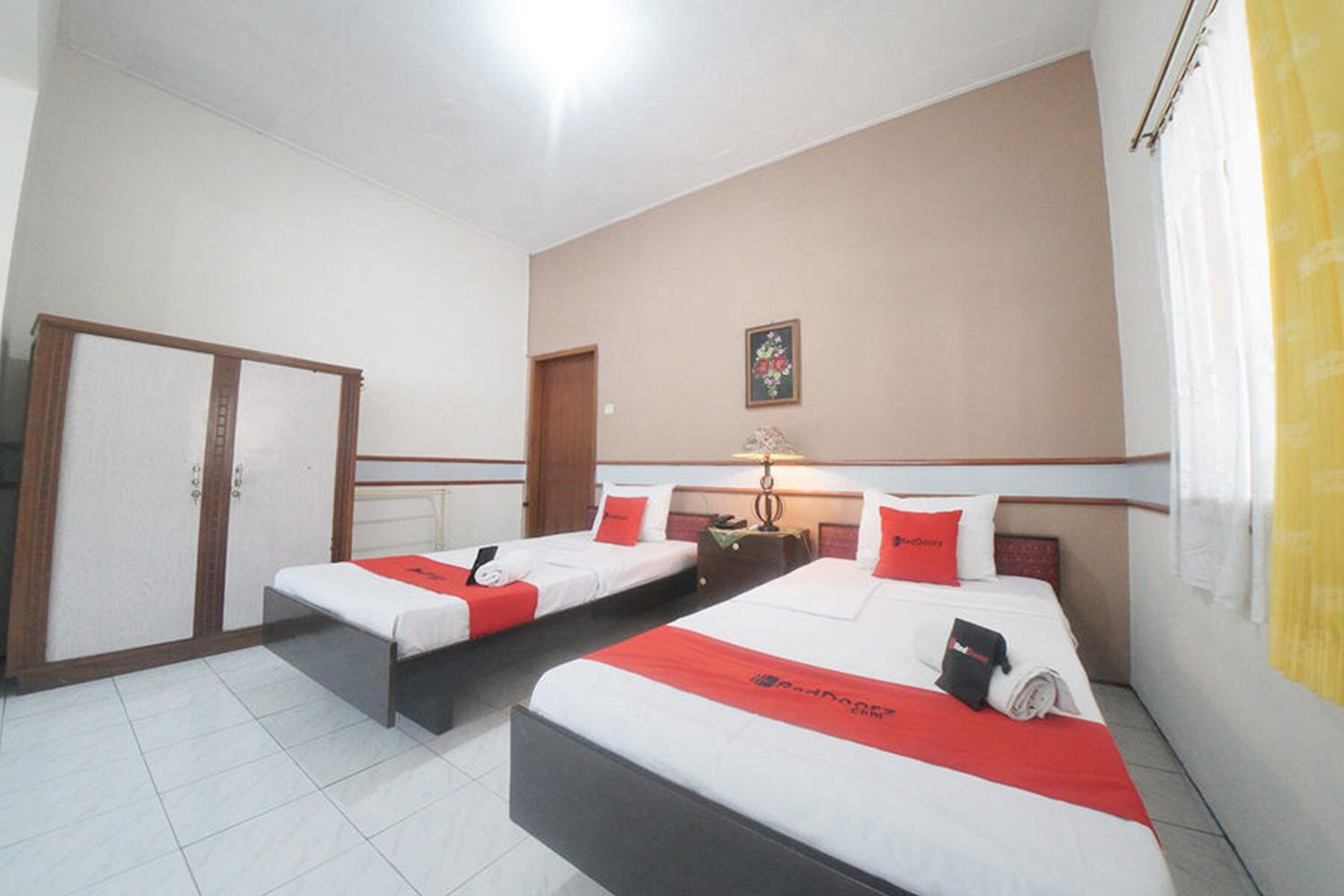 Twin Room - Photo 5