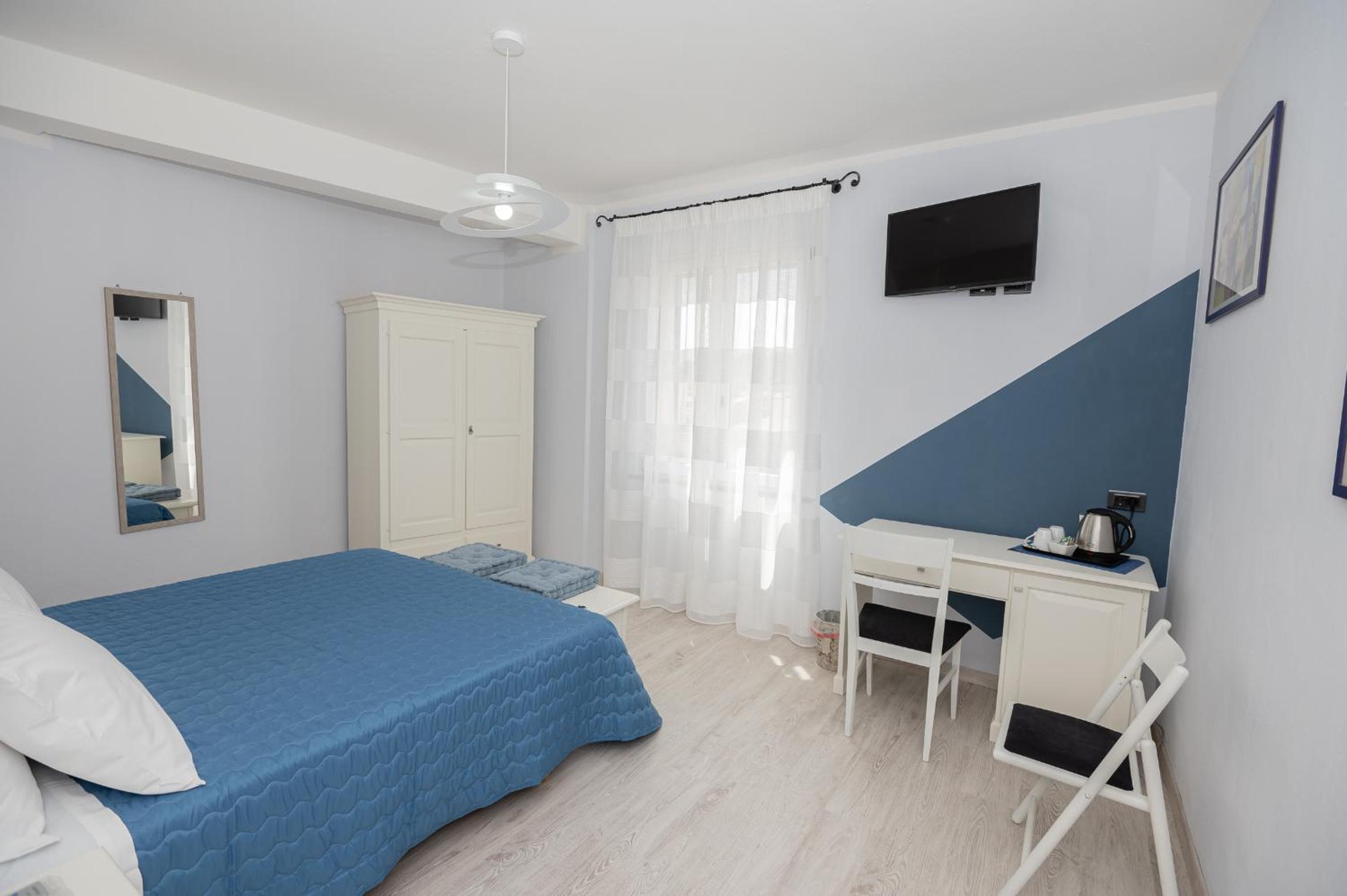 Superior Double or Twin Room photo 3