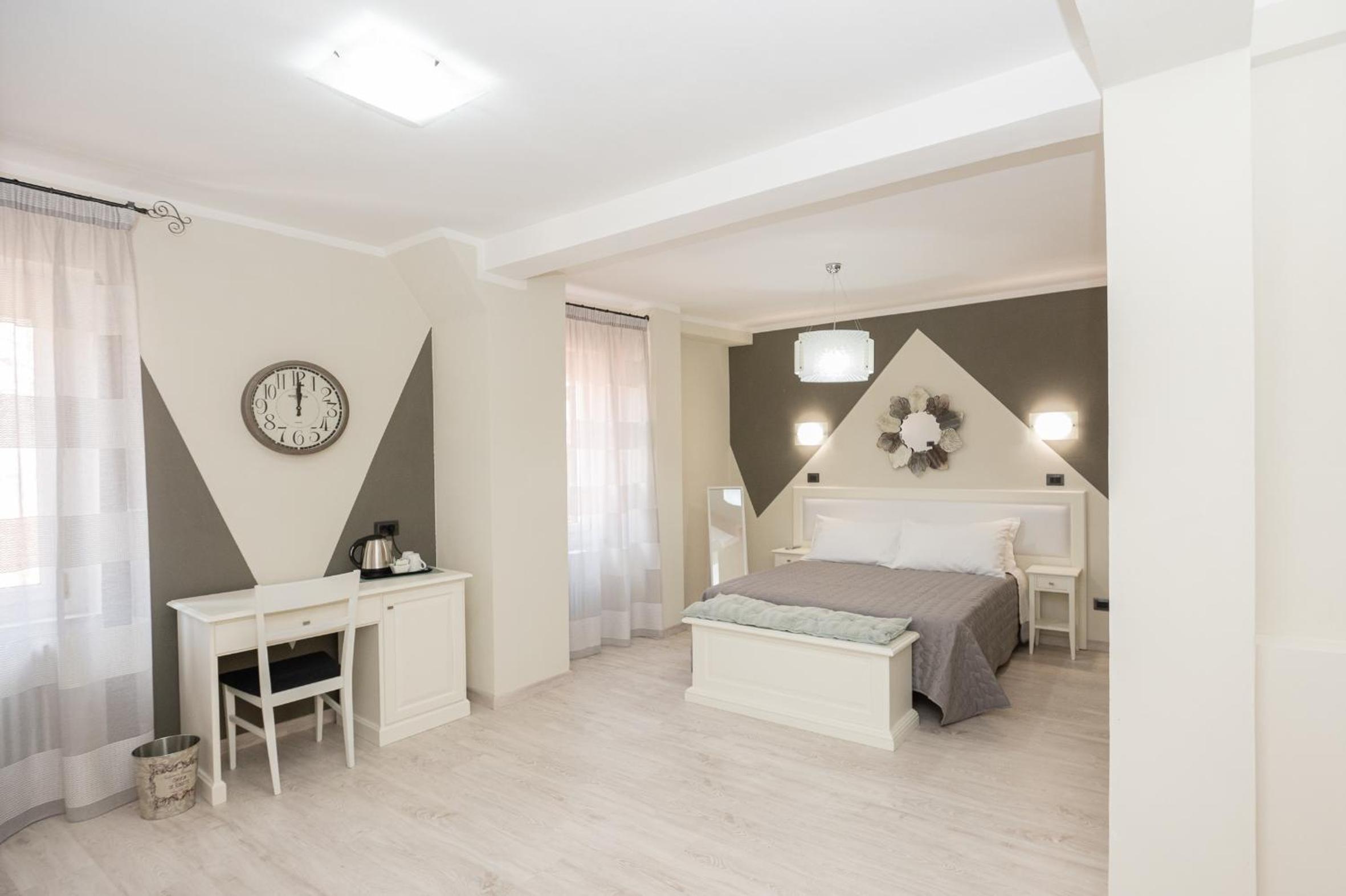 Deluxe Double or Twin Room - Photo 3