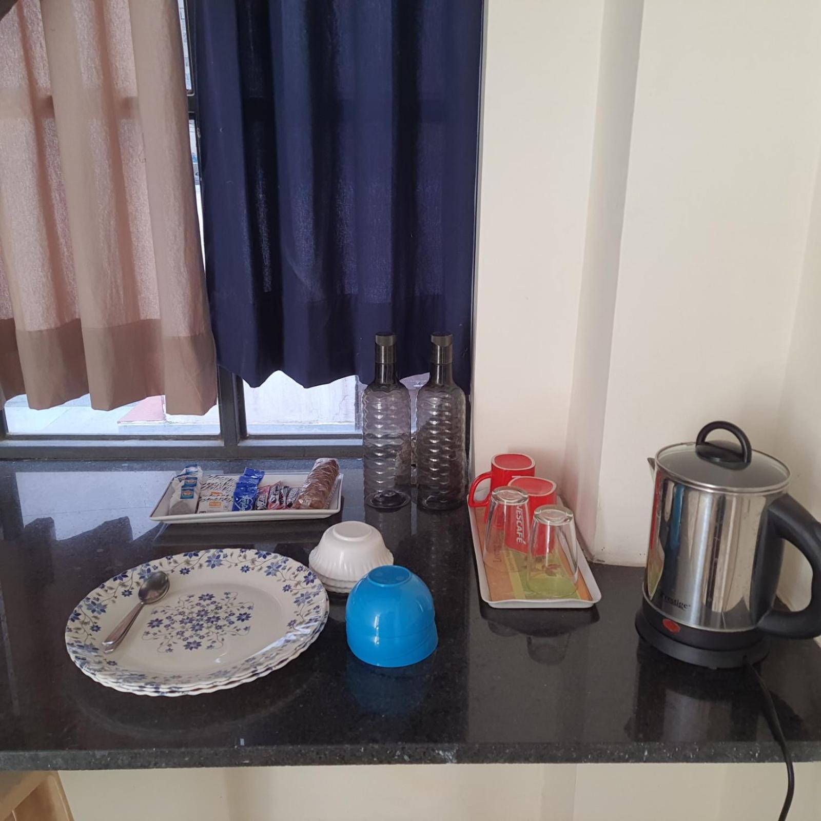 Standard Double Room - Photo 11