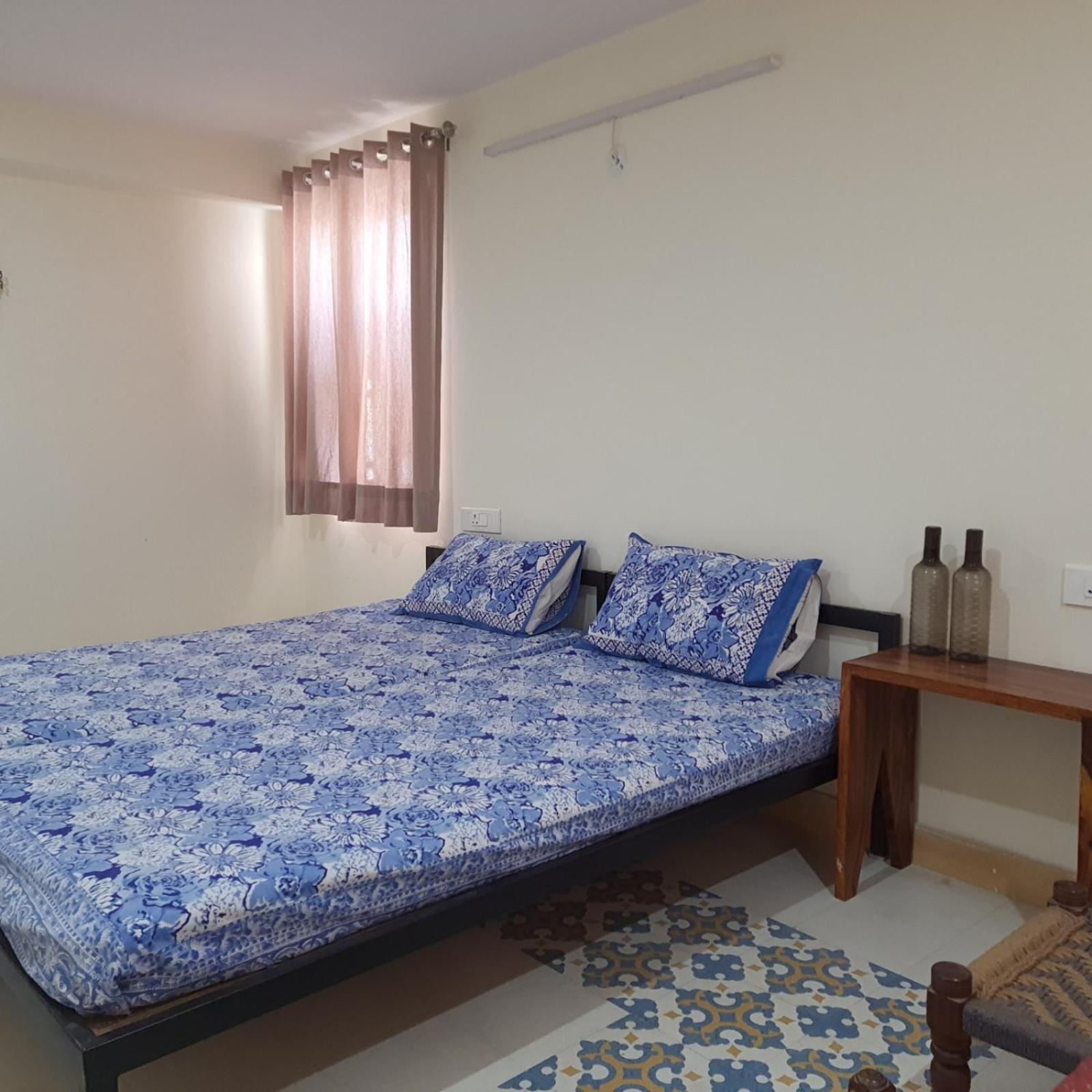 Standard Double Room - Photo 8