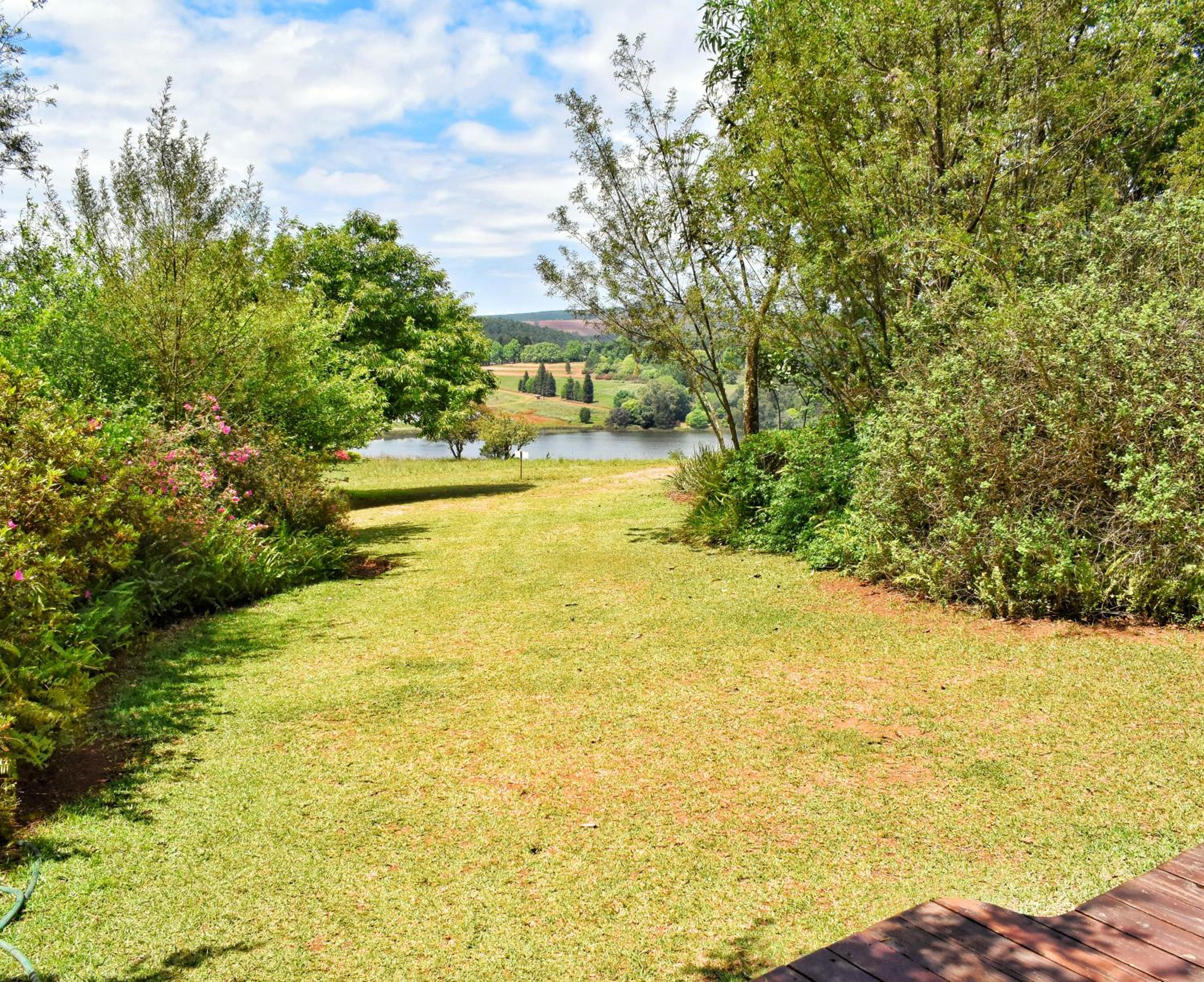 2 Bedroom Budget Cottage photo 2