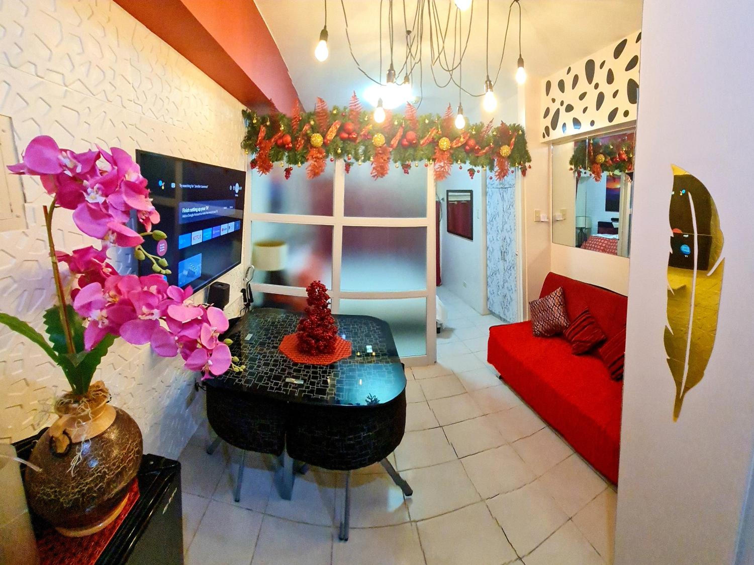 Suite with City View - Photo 3