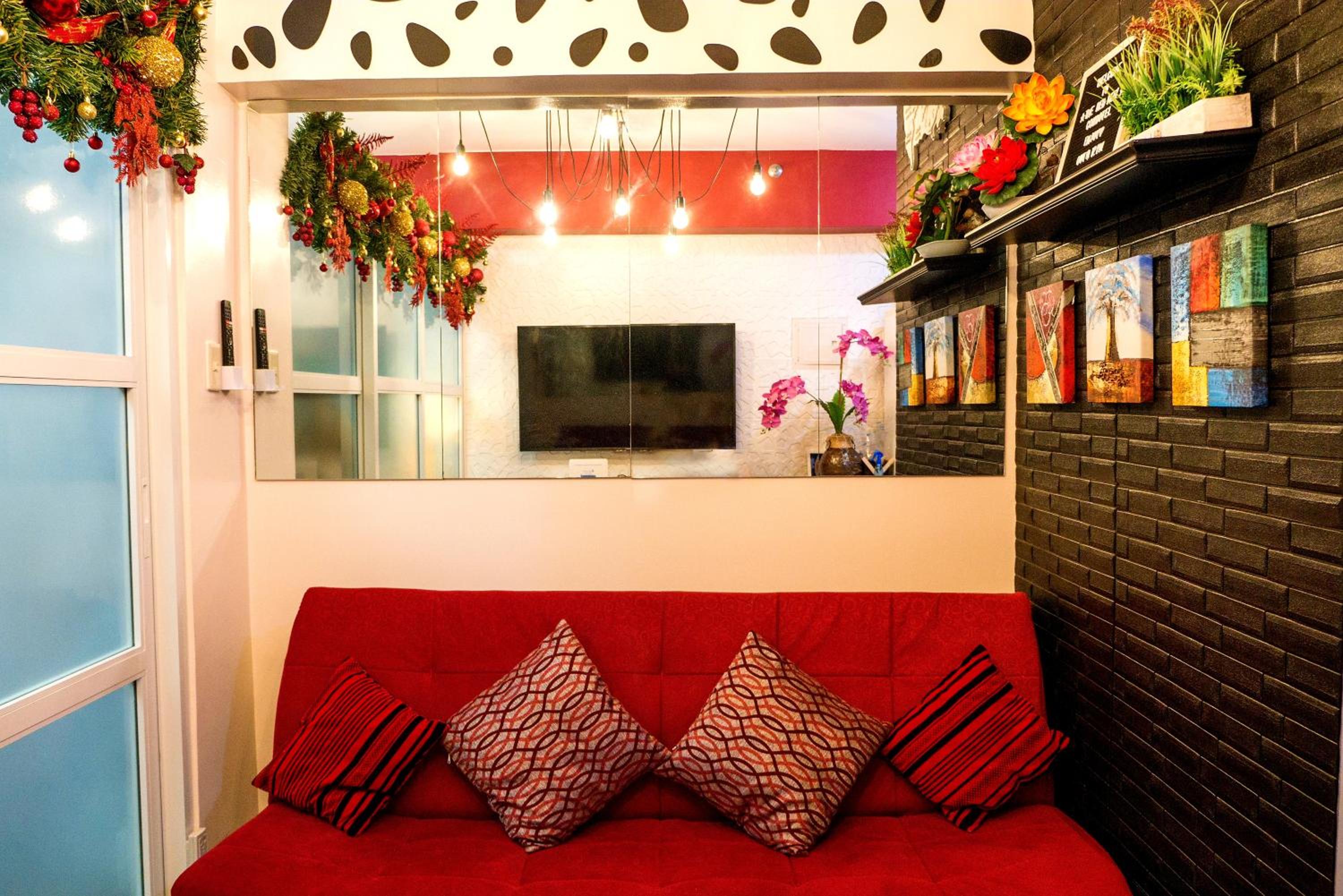 Suite with City View - Photo 9