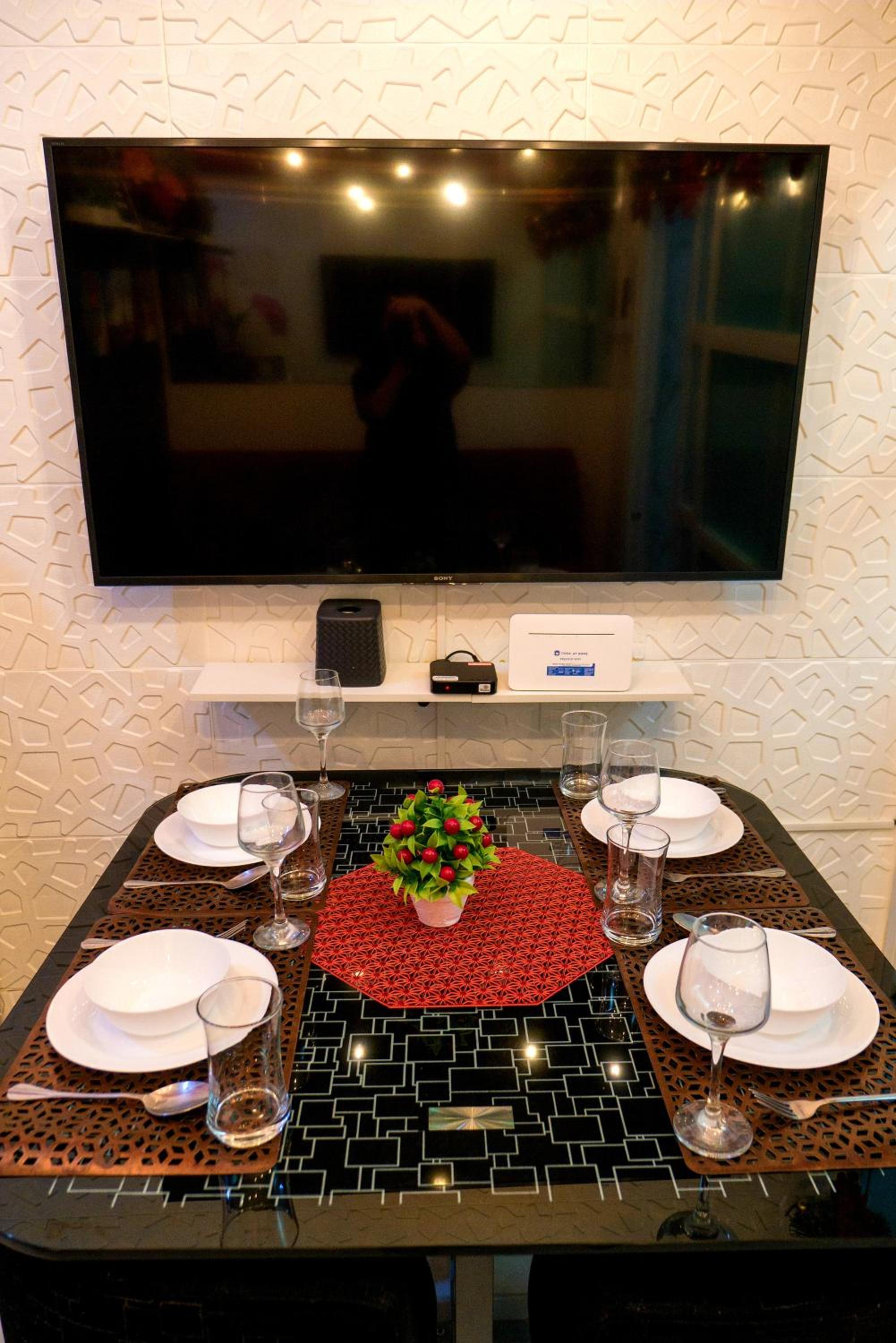 Suite with City View - Photo 17
