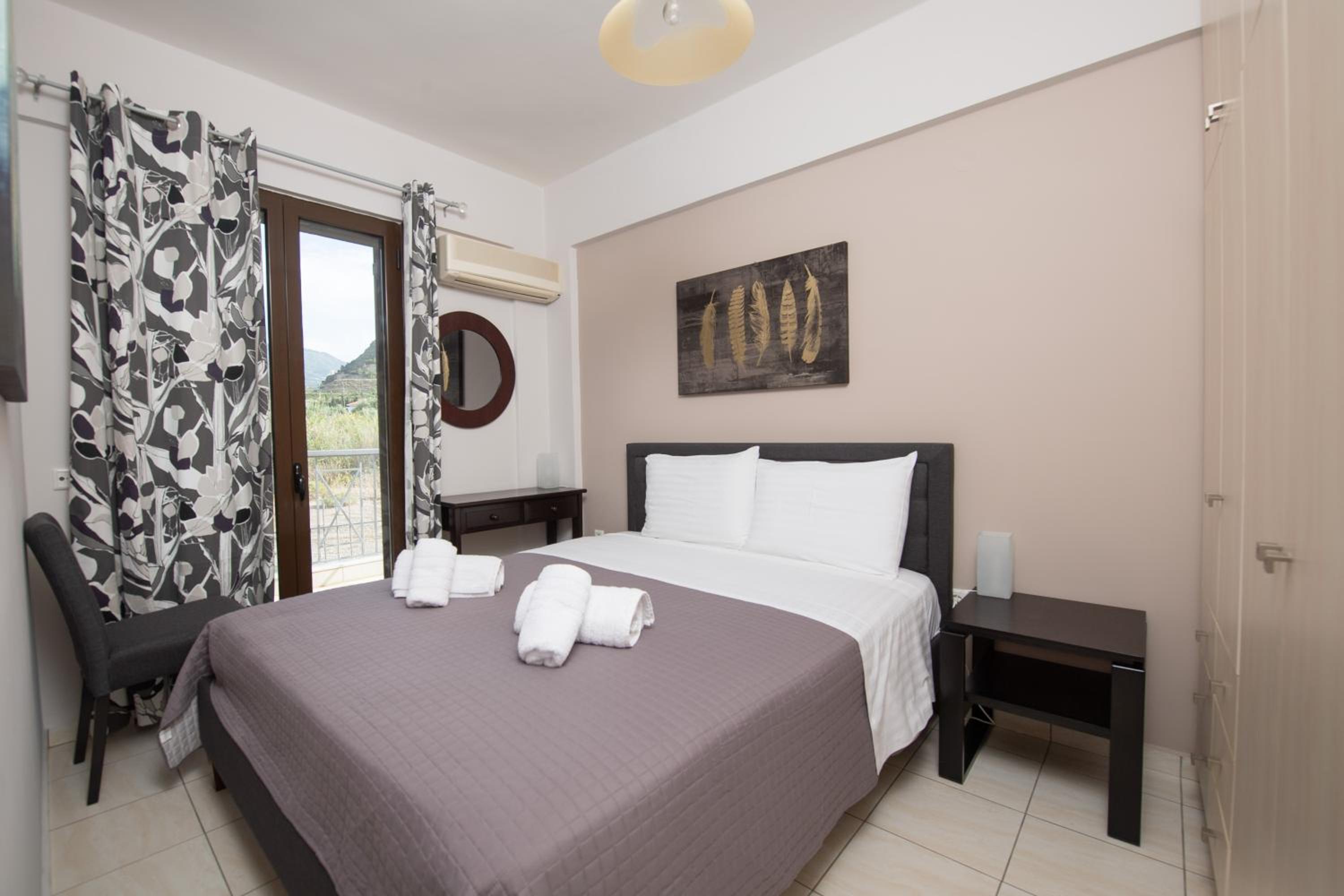 Two-Bedroom Apartment with Garden View - Photo 1