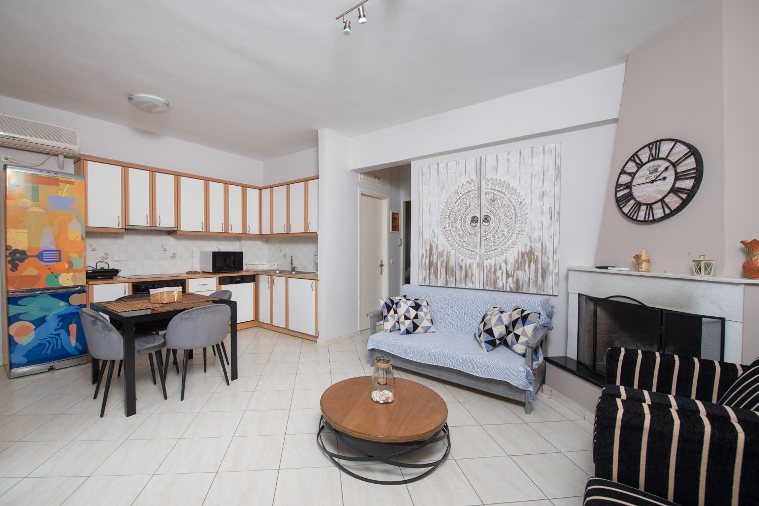 Two-Bedroom Apartment with Garden View - Photo 12