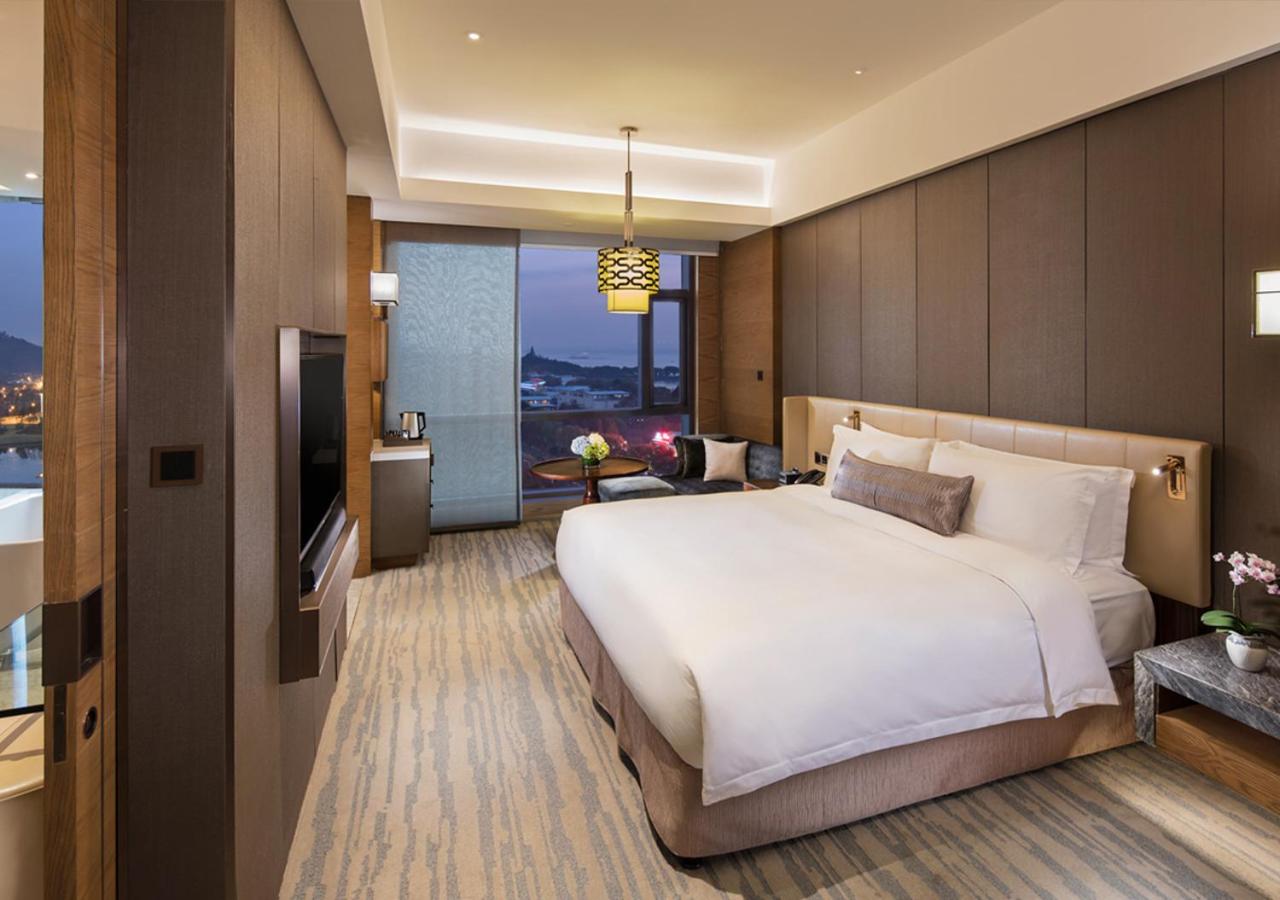 King Classic River View