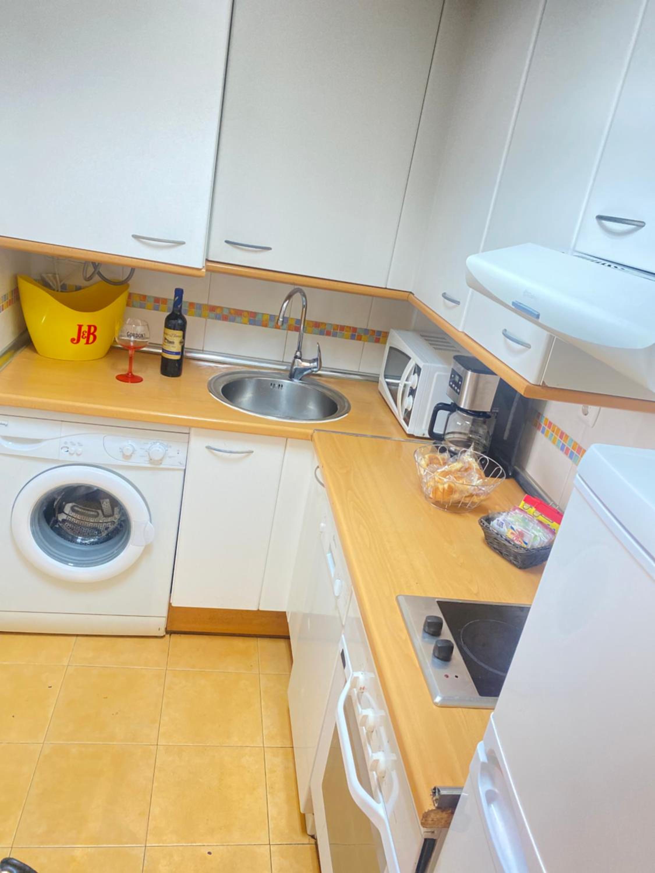 One-Bedroom Apartment - Photo 15
