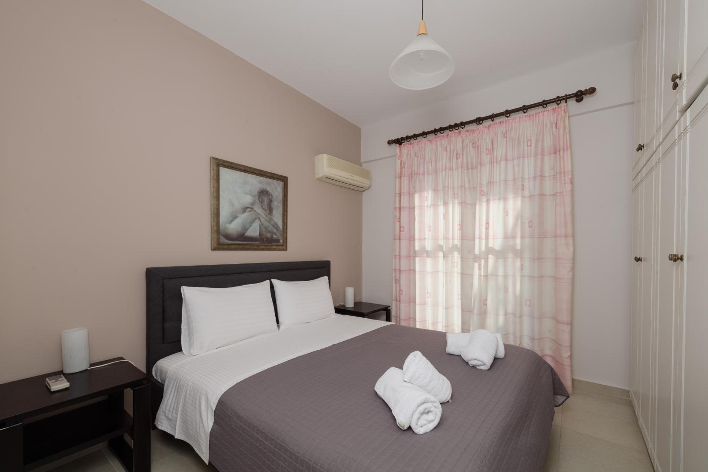 Two-Bedroom Apartment with Terrace and Sea View photo 2