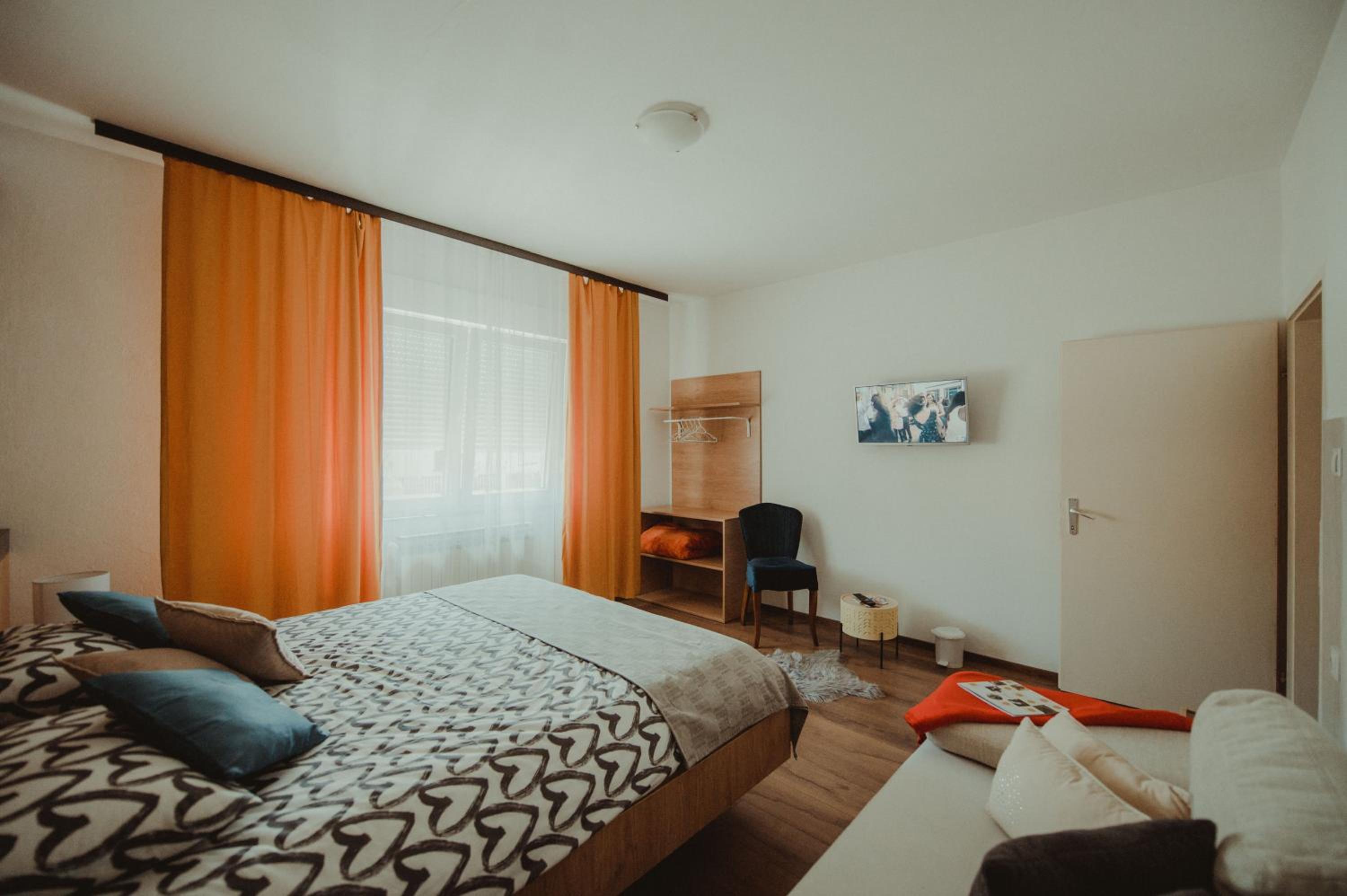 Apartment - Photo 1