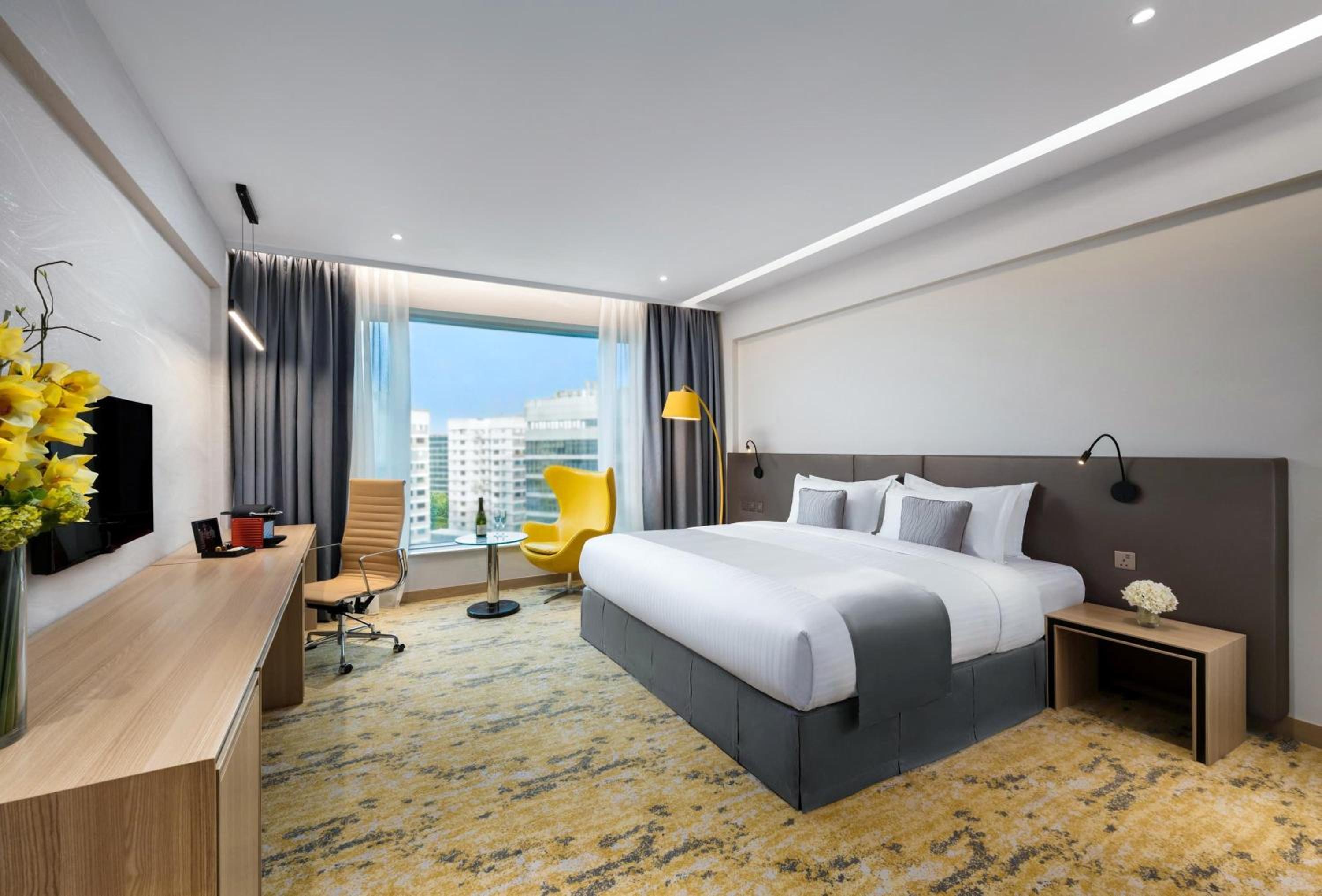 Premier King Room photo 3