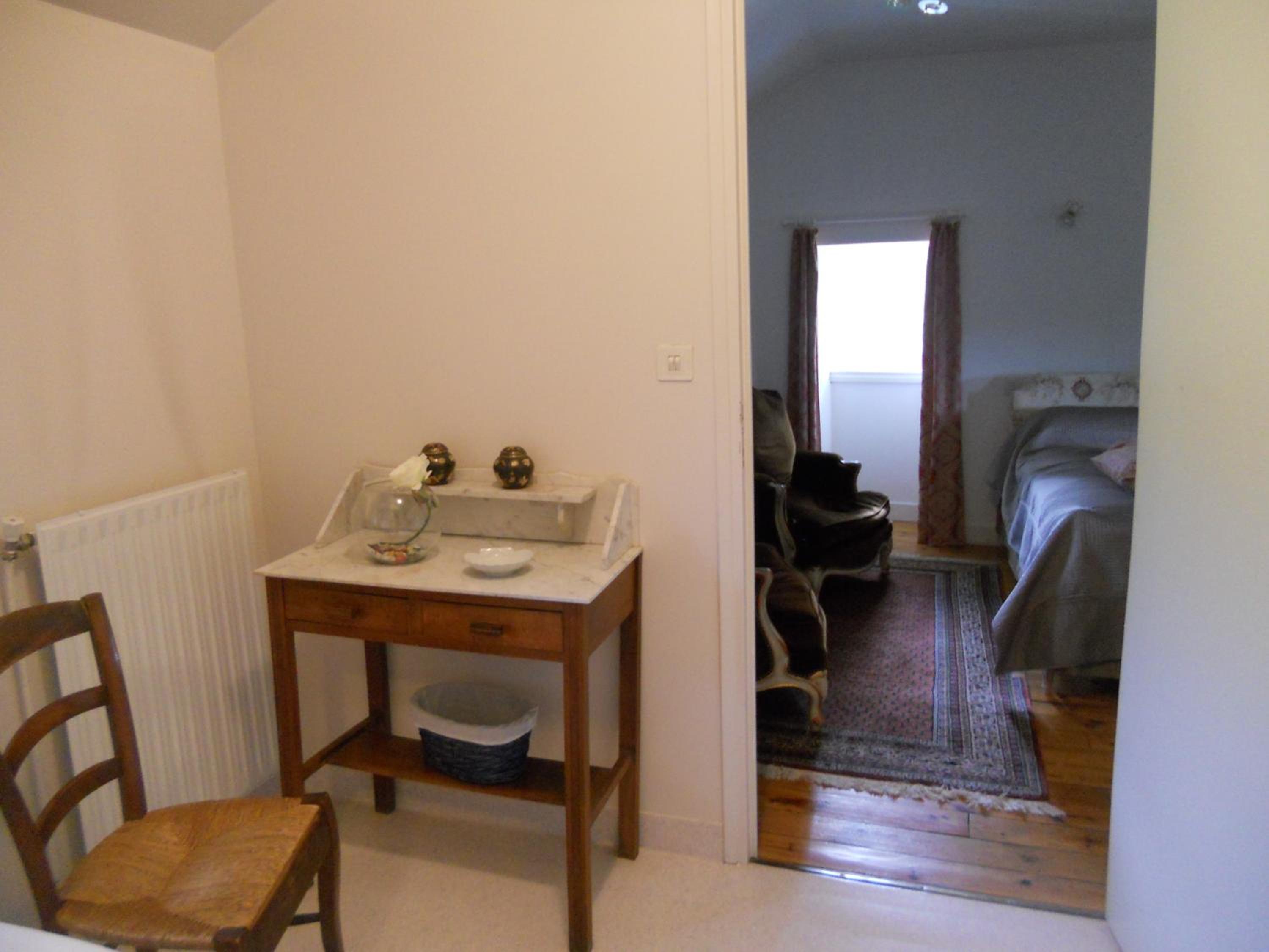 Two-Bedroom Suite - Photo 2