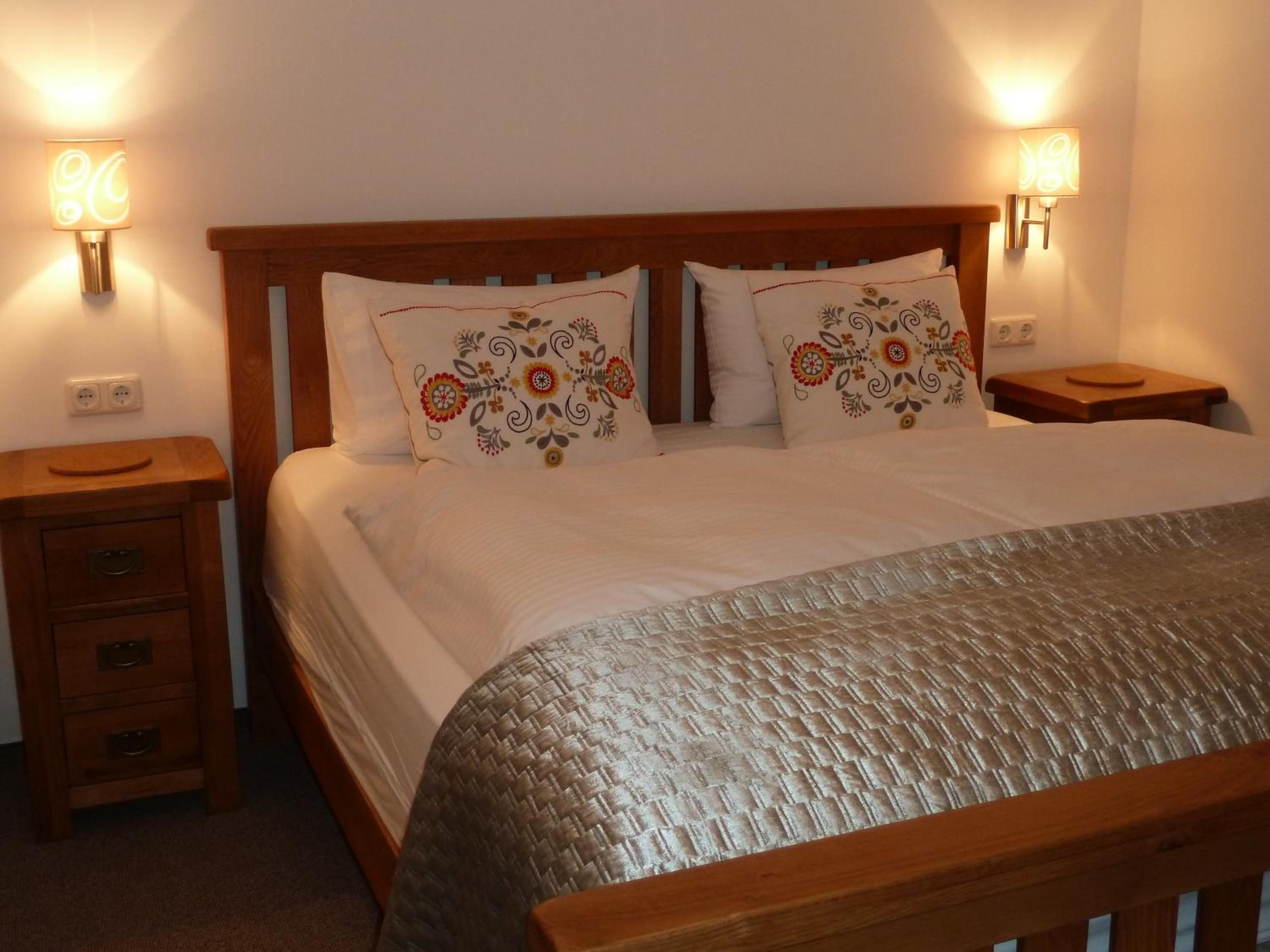 Double Room with Balcony (2)