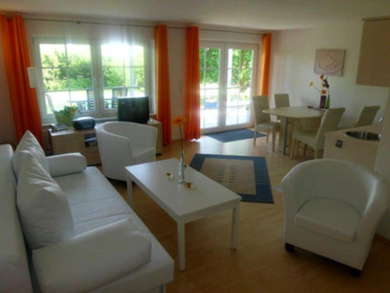 One-Bedroom Apartment with Terrace photo 3