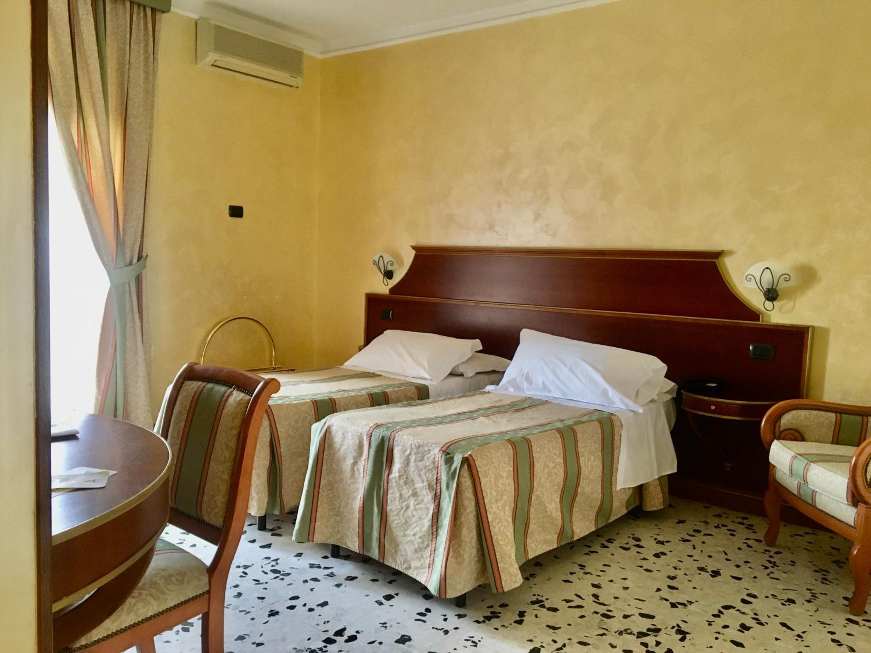Twin Room photo 2