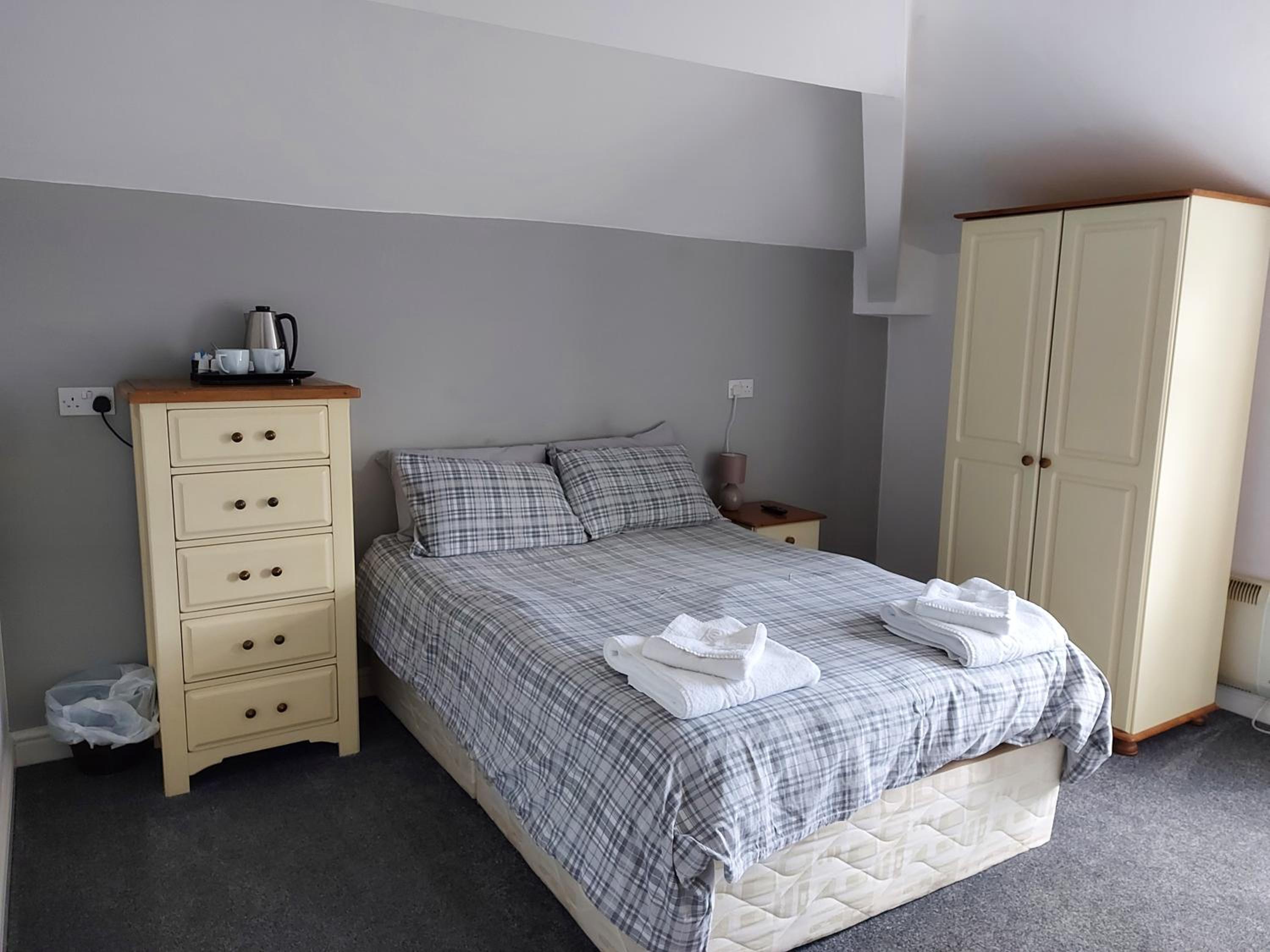 Double Room - Photo 2