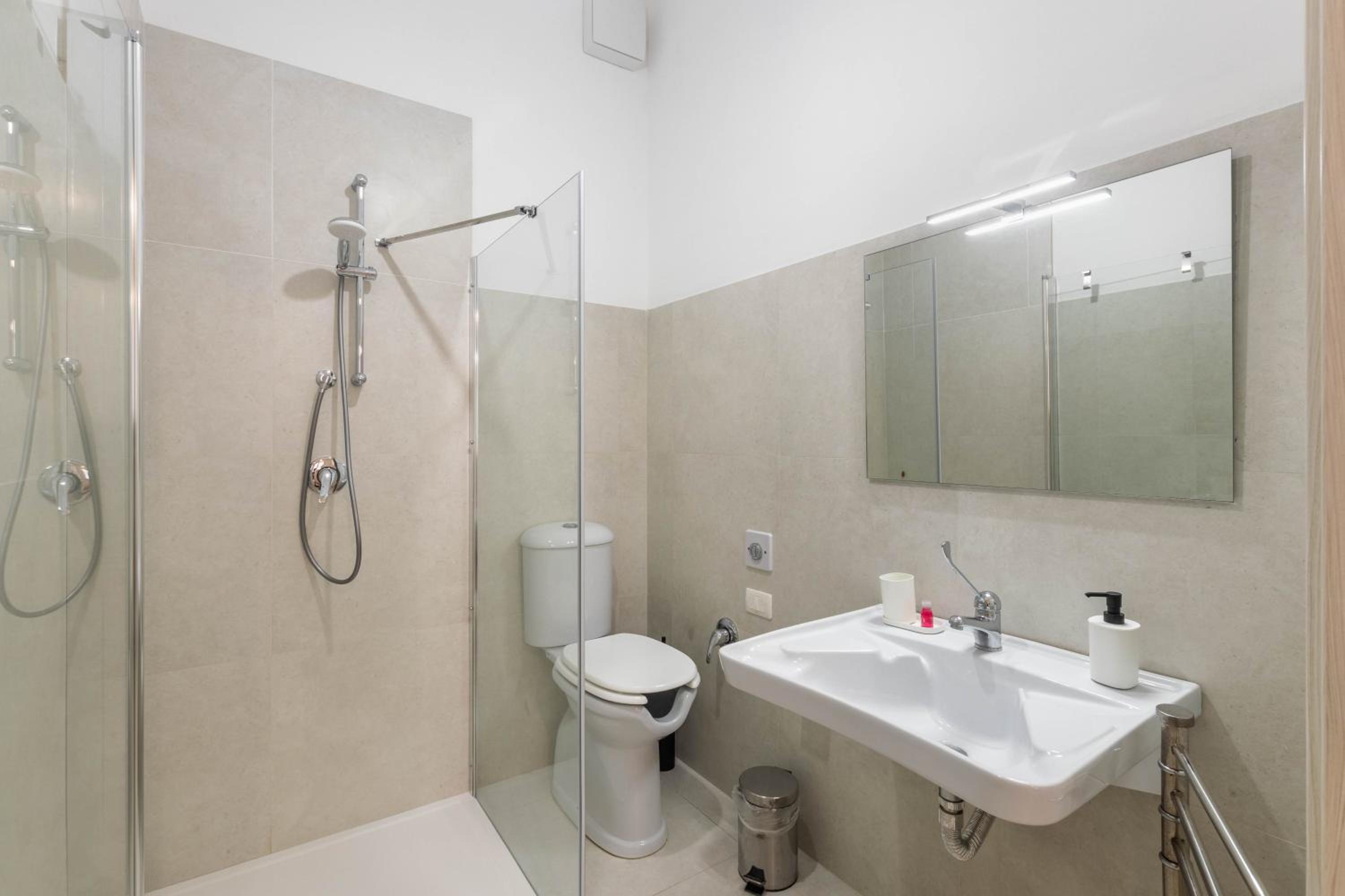 Single Room photo 3